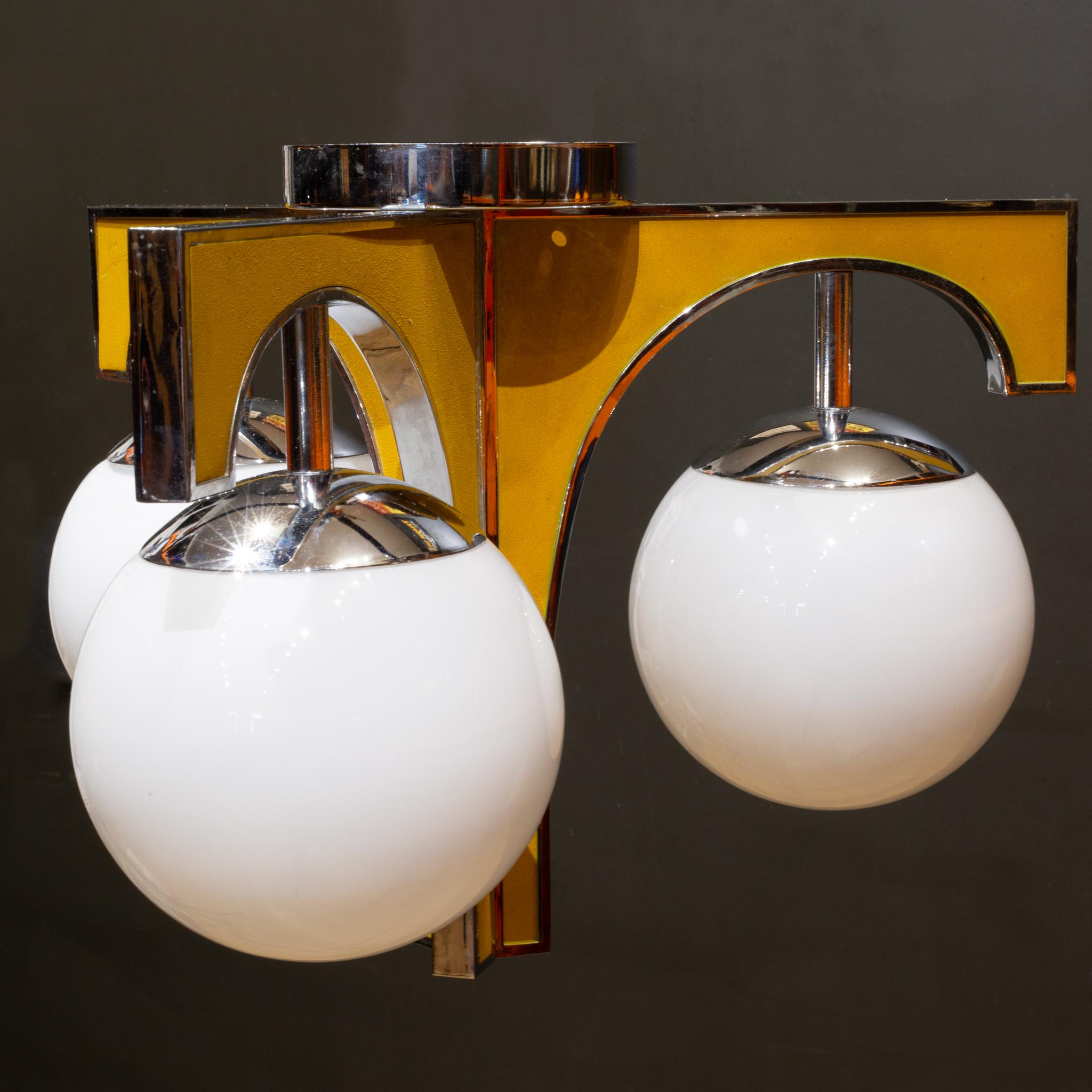 Lampada da incasso in ceramica cromata e dorata di metà secolo, 1960 ca. In condizioni buone in vendita a San Francisco, CA