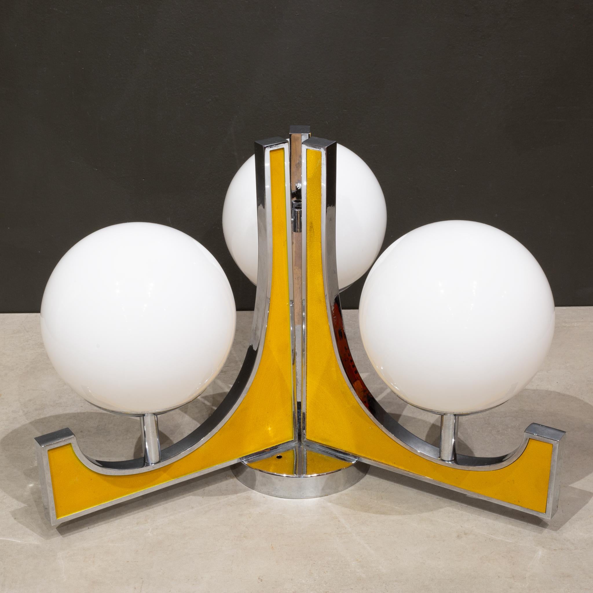 Ceramica Lampada da incasso in ceramica cromata e dorata di metà secolo, 1960 ca. in vendita