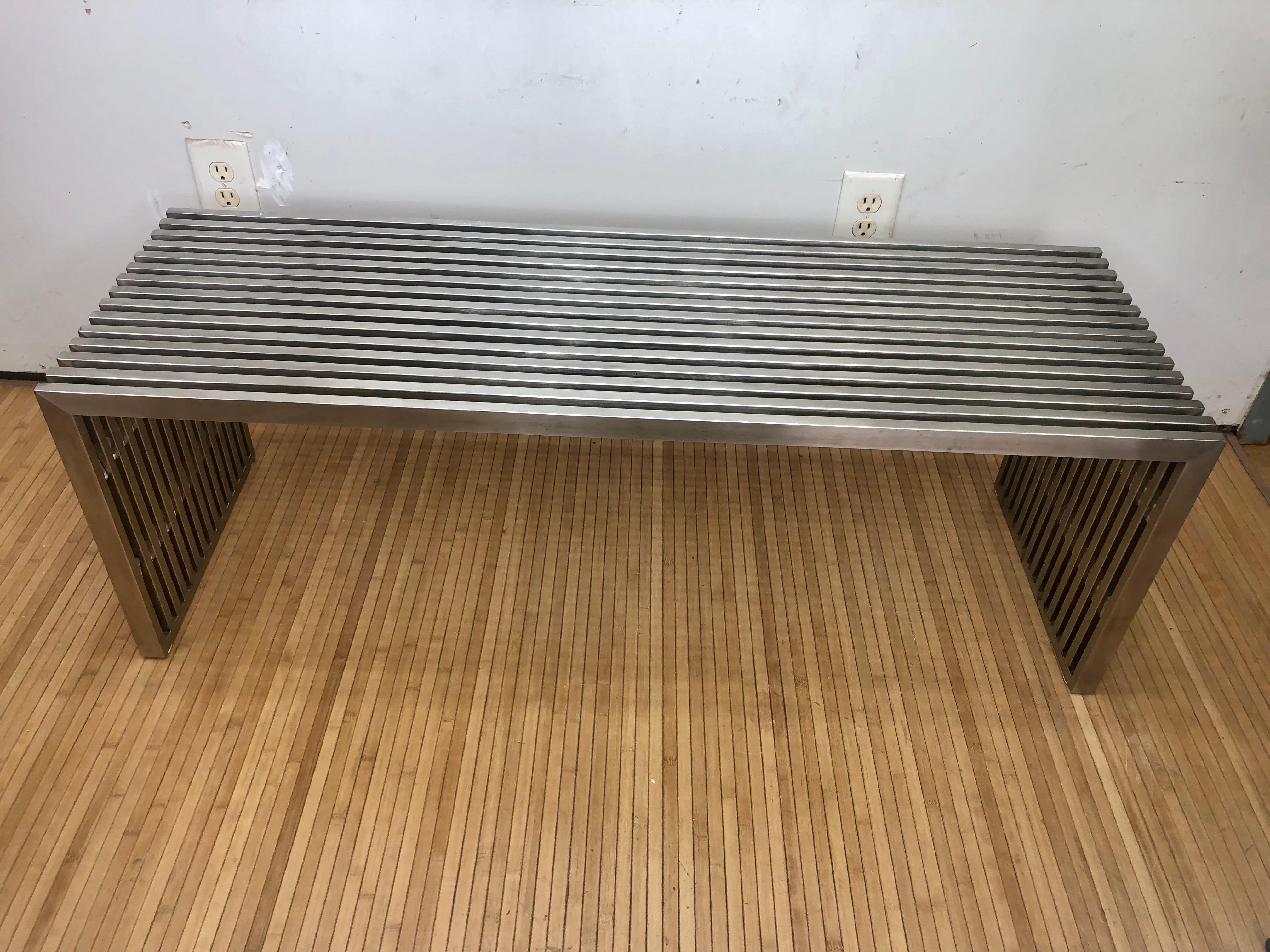 Mid- Century Chrome and Lucite Slat Bench in the Style of Milo Baughman  In Good Condition In Chapel Hill, NC