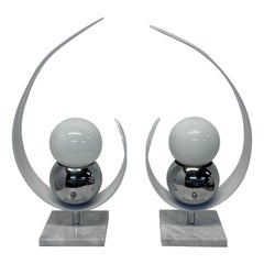 Lampade da tavolo di metà secolo in cromo e marmo con accenti in Wood laccato - una coppia