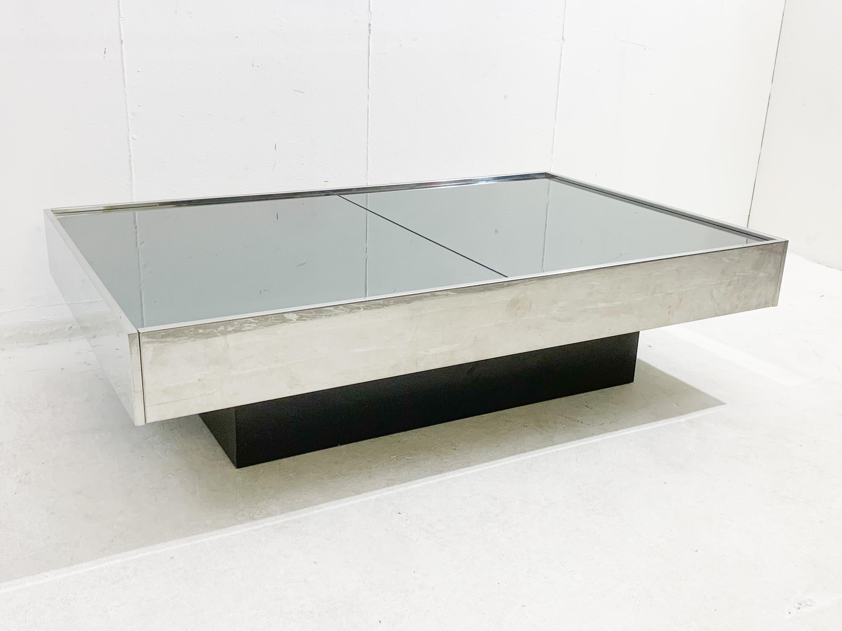 Mid-century chrome and mirror sliding bar coffee table by Willy Rizzo - Italy In Fair Condition In Brussels, BE