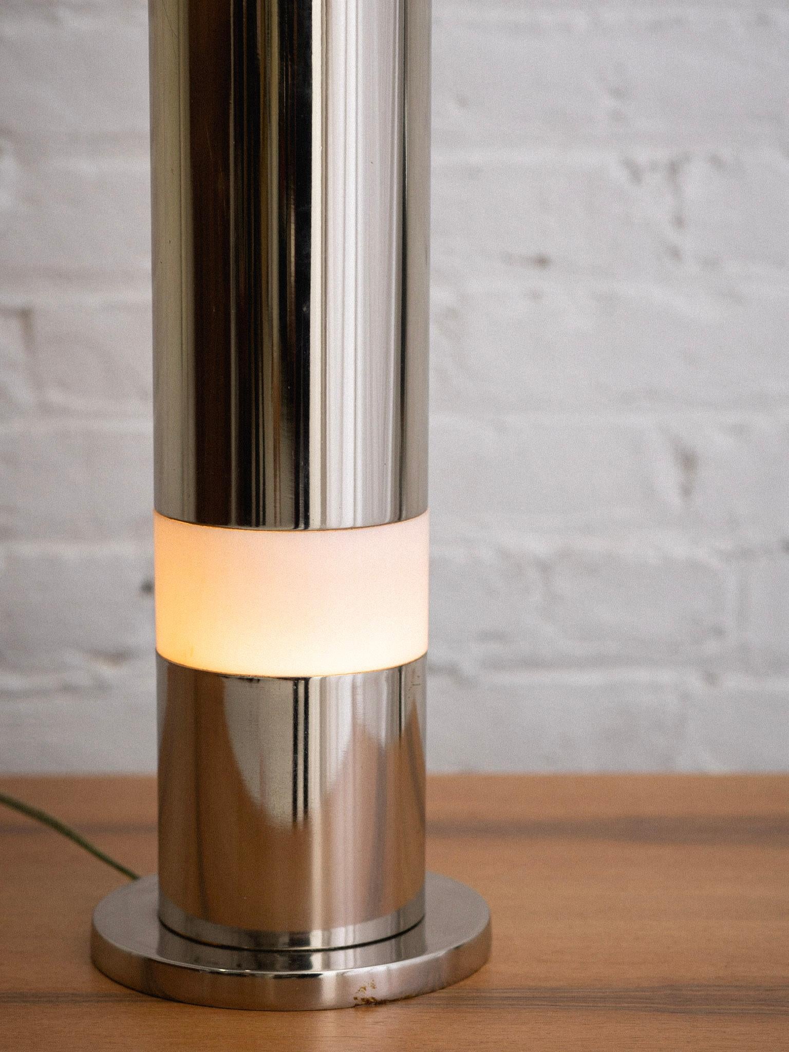 Midcentury Chrome and Smoke Acrylic Table Lamp For Sale 5
