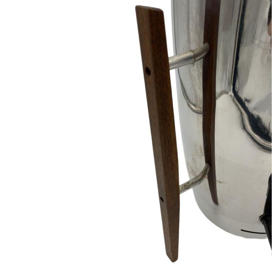 Cafetera de cromo y teca Mid Century by Regal en venta 2