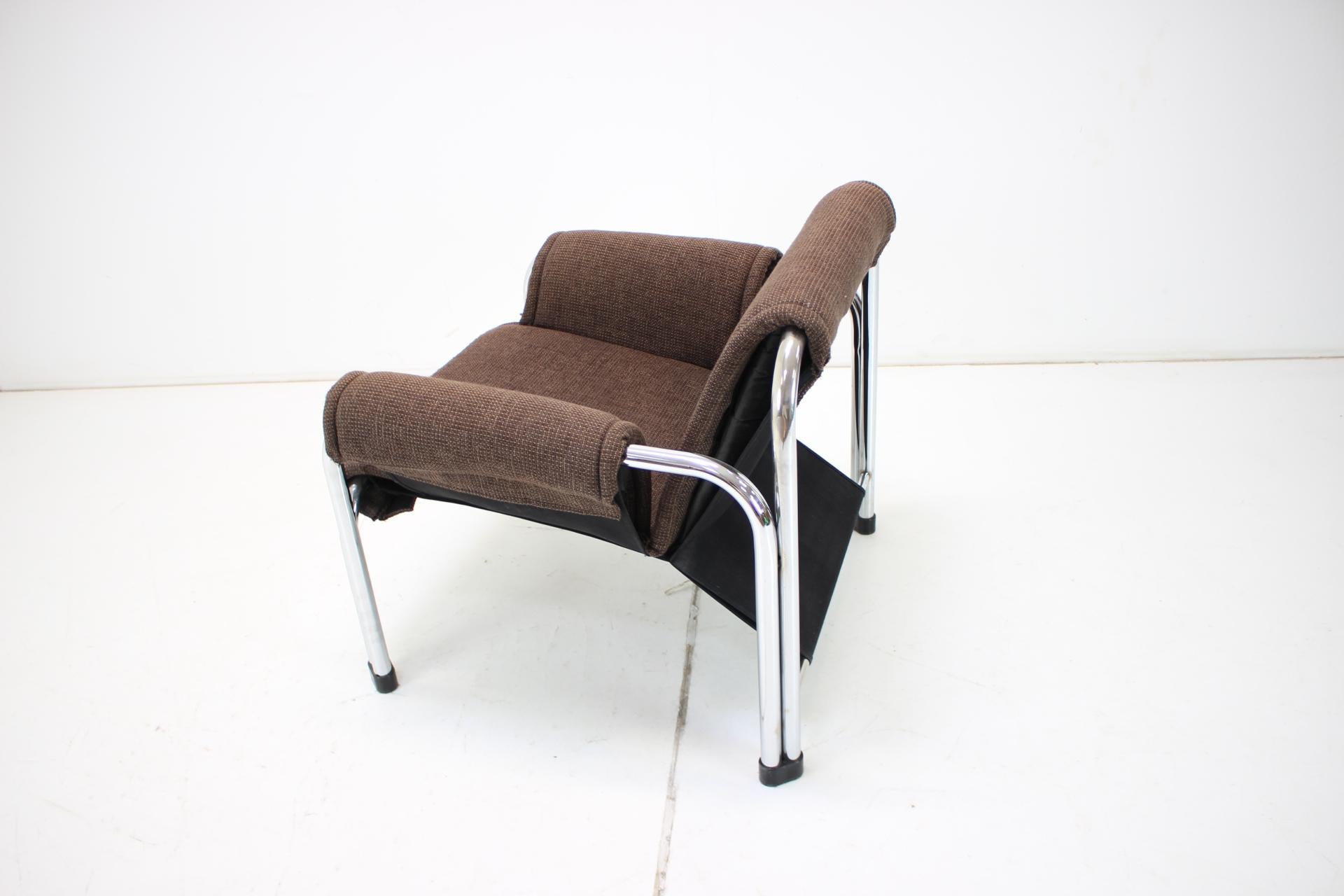 Tissu Fauteuil chromé du milieu du siècle dernier de Viliam Chlebo pour Kodreta Myjava, années 1980