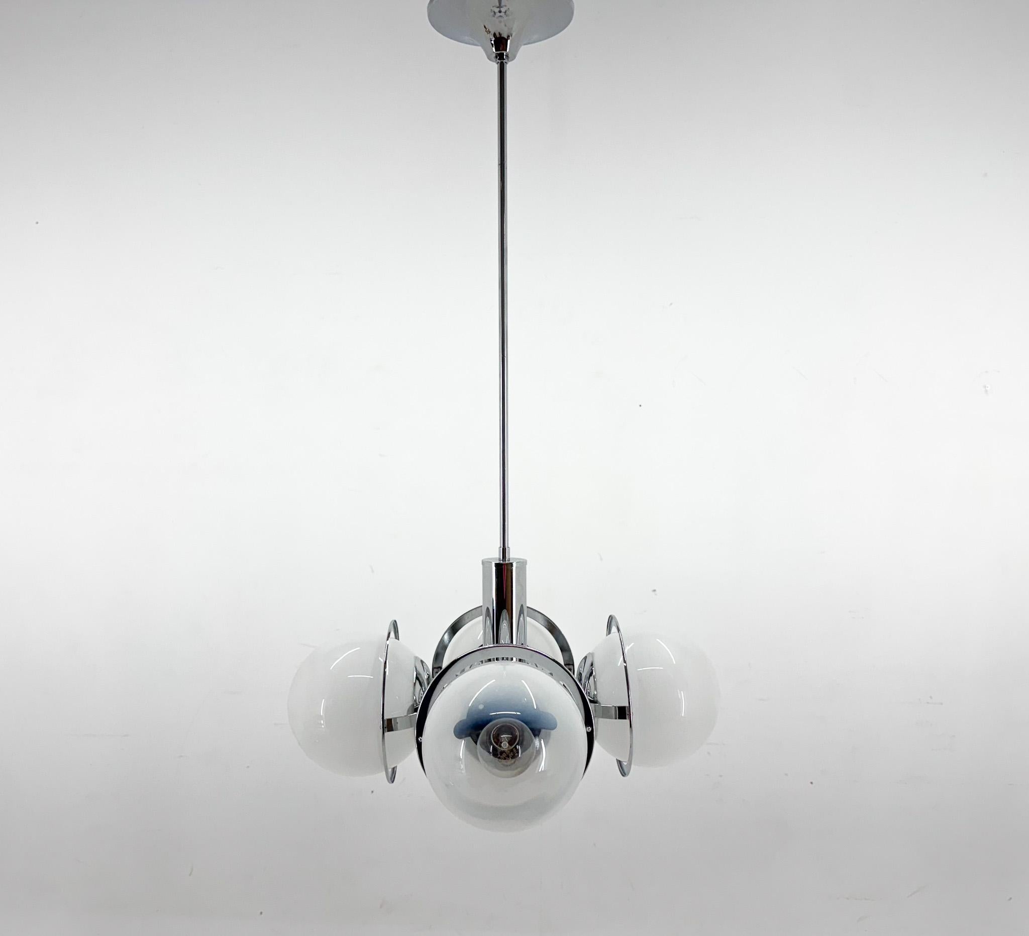 Mid-Century moderno Lampadario cromato di metà secolo, restaurato, Italia in vendita