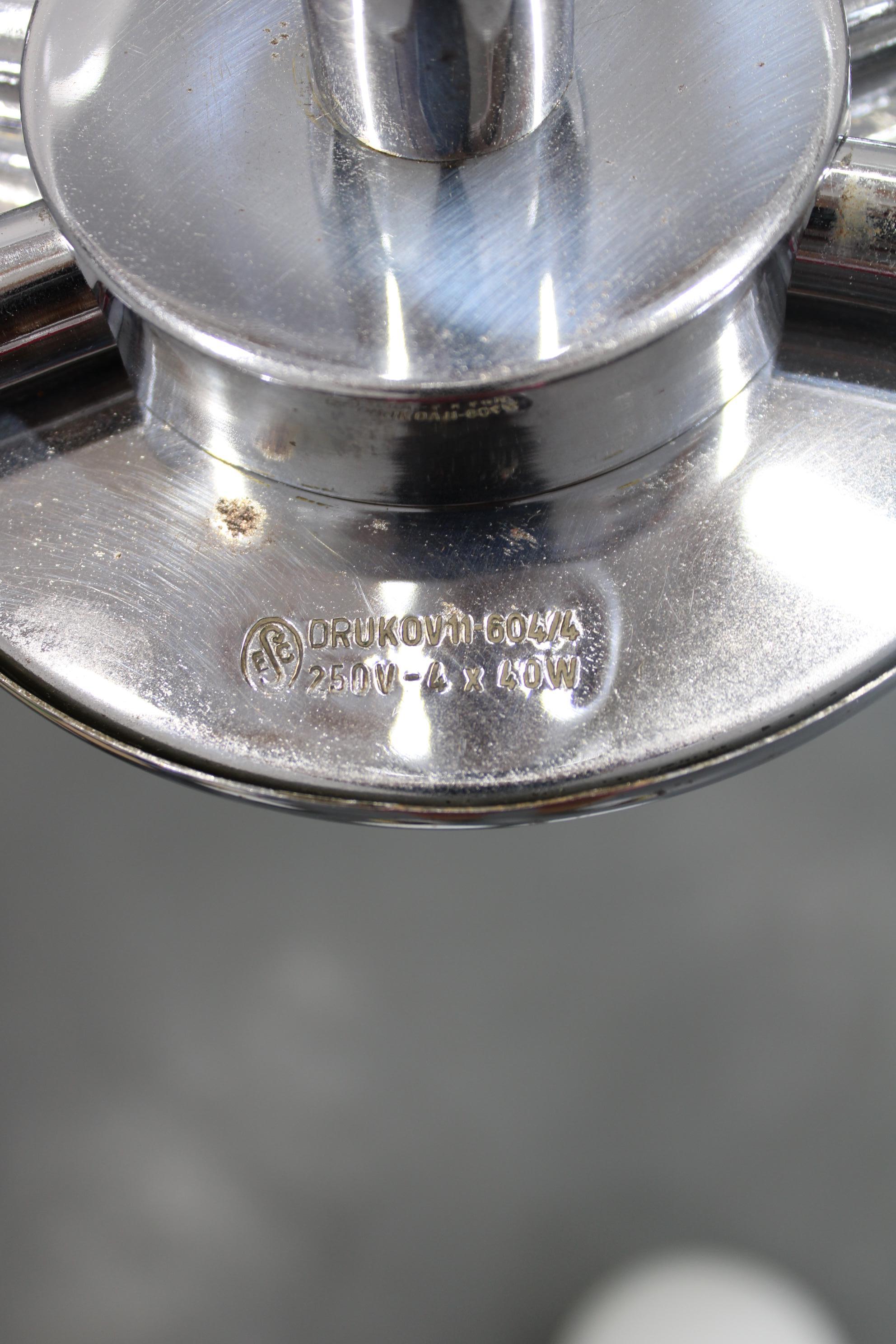 Mid-Century Chrome Chandelier with Milk-Glass Disc Shades, Czechoslovakia, 1950s In condizioni buone in vendita a Praha, CZ