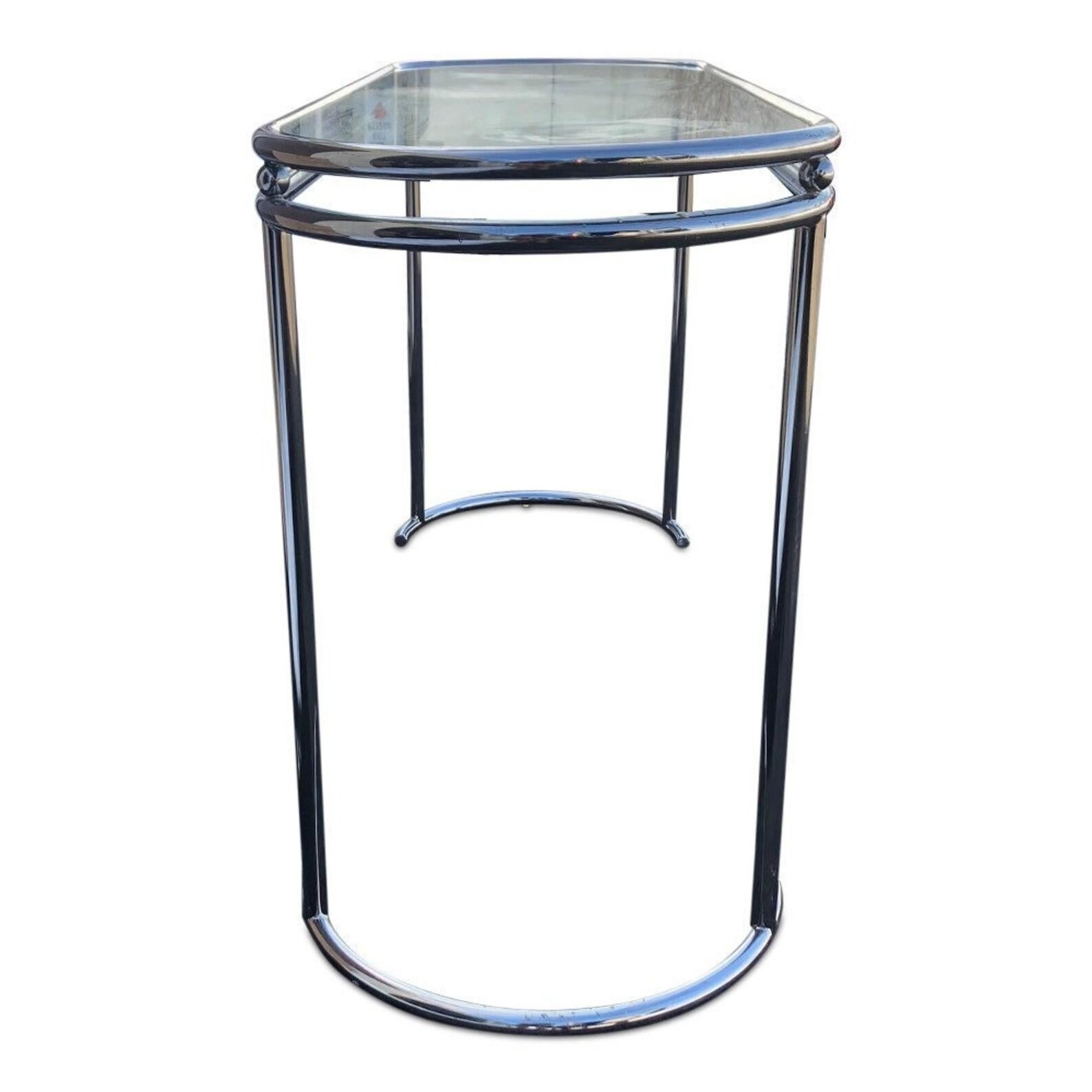Mid Century Chrome Console Table with Glass Top In condizioni buone in vendita a Hudson, NY