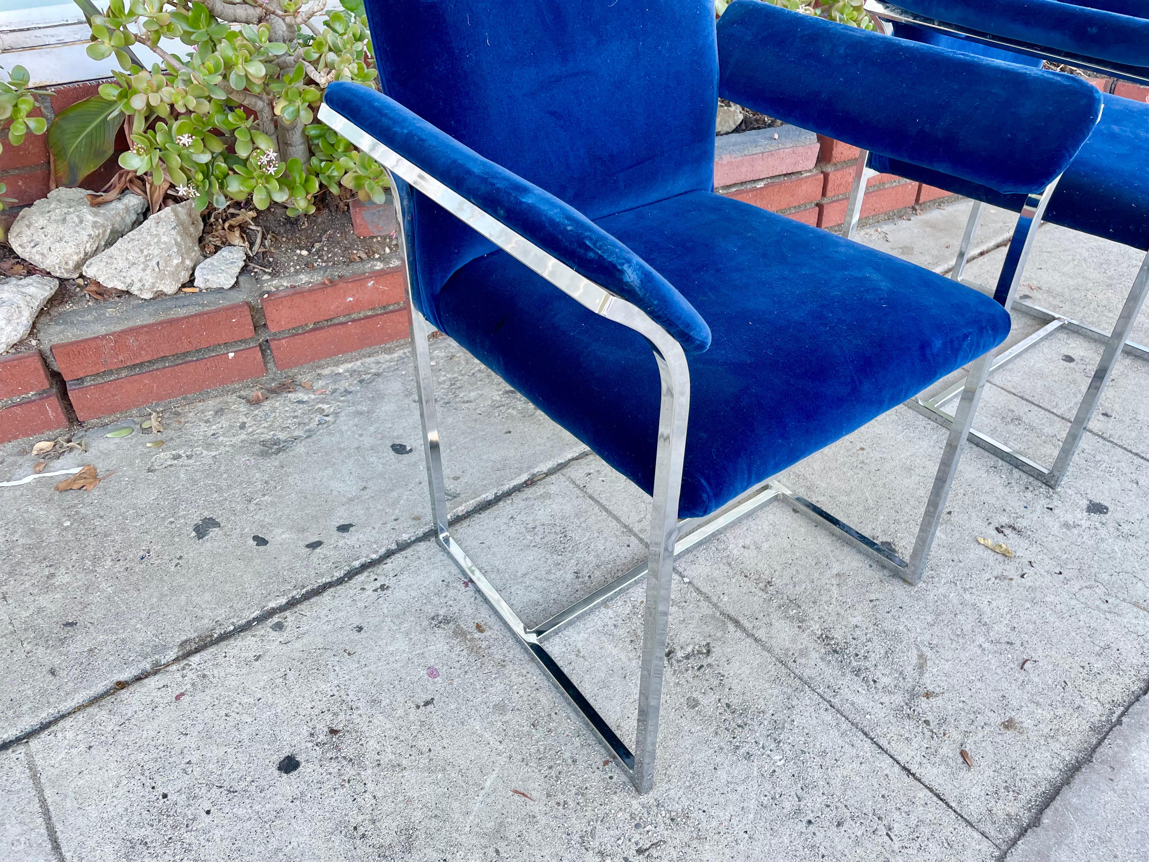 Mid-Century Chrome Dining Chairs Styled After Milo Baughman In Good Condition For Sale In North Hollywood, CA