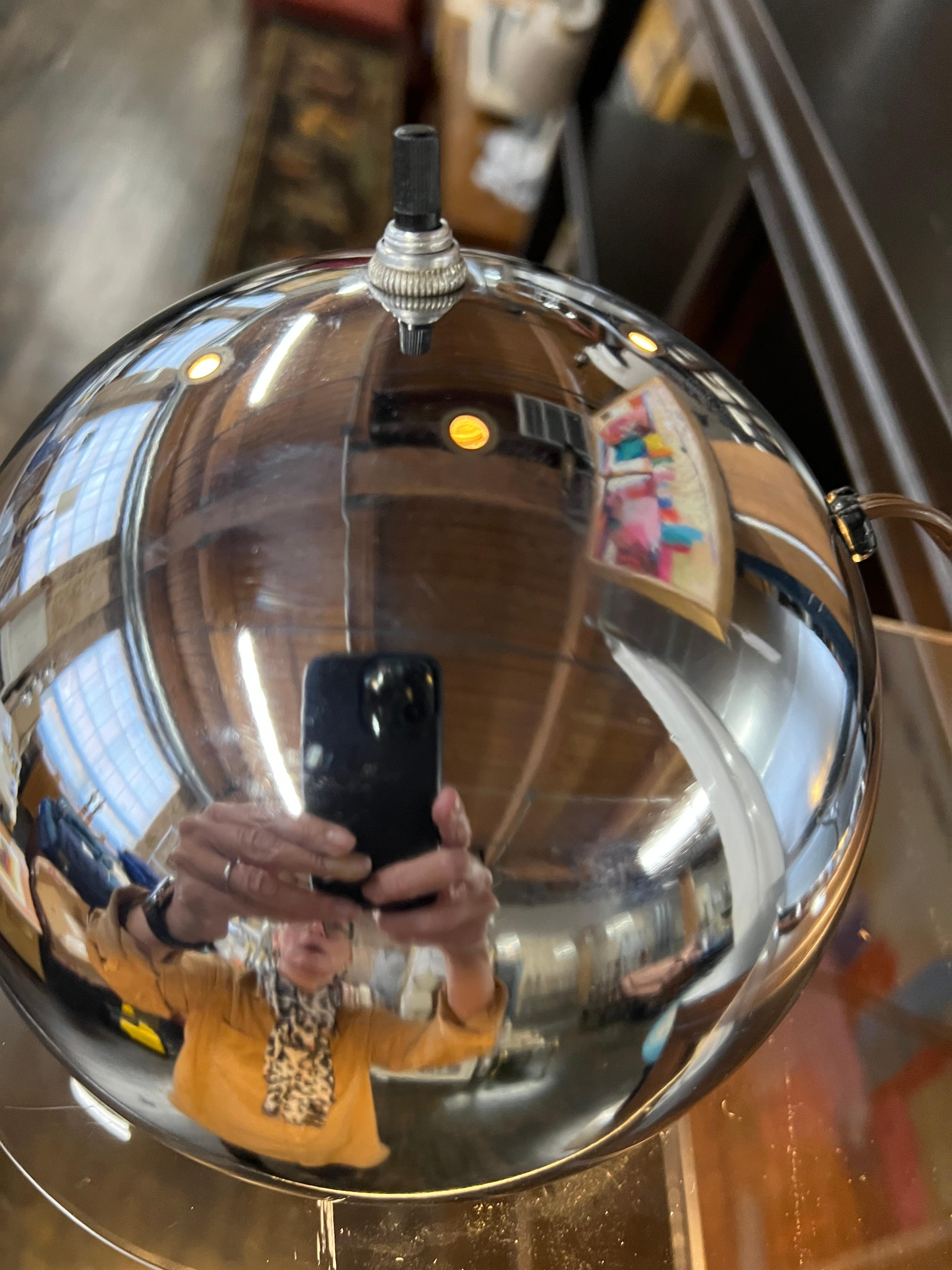 Lampada per pianoforte o libreria di metà secolo in cromo e lucite di Raymor in vendita 4