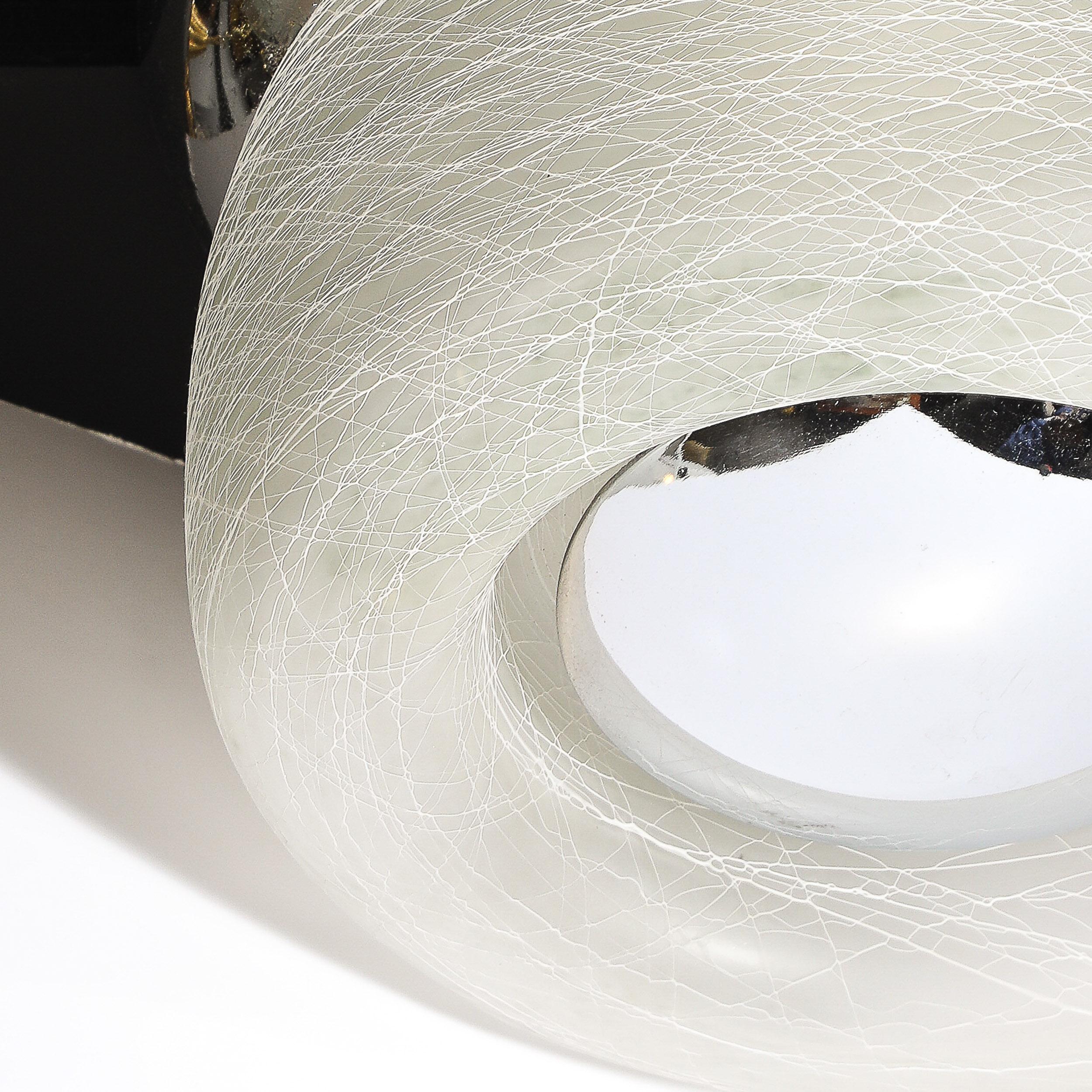 Flush-Mount-Kronleuchter aus der Mitte des Jahrhunderts in Chrom mit gesponnenem, mattiertem, strukturiertem Lampenschirm im Angebot 5