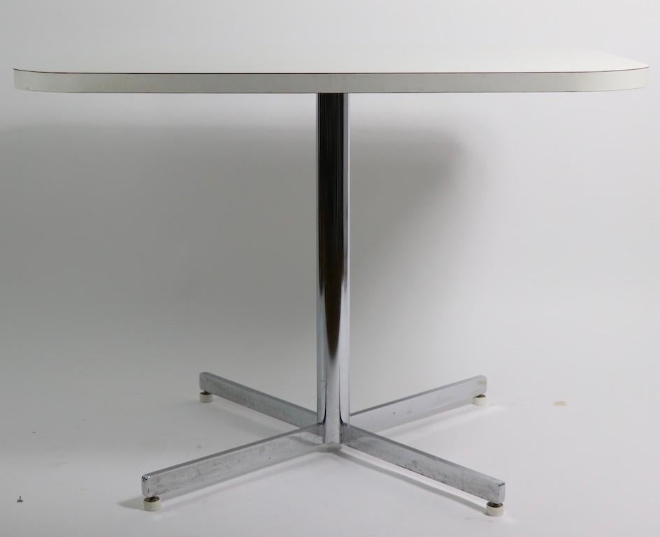 Mid Century Chrome Formica Dining Cafe Kitchen Table Attributed to Chromecraft In Good Condition In New York, NY