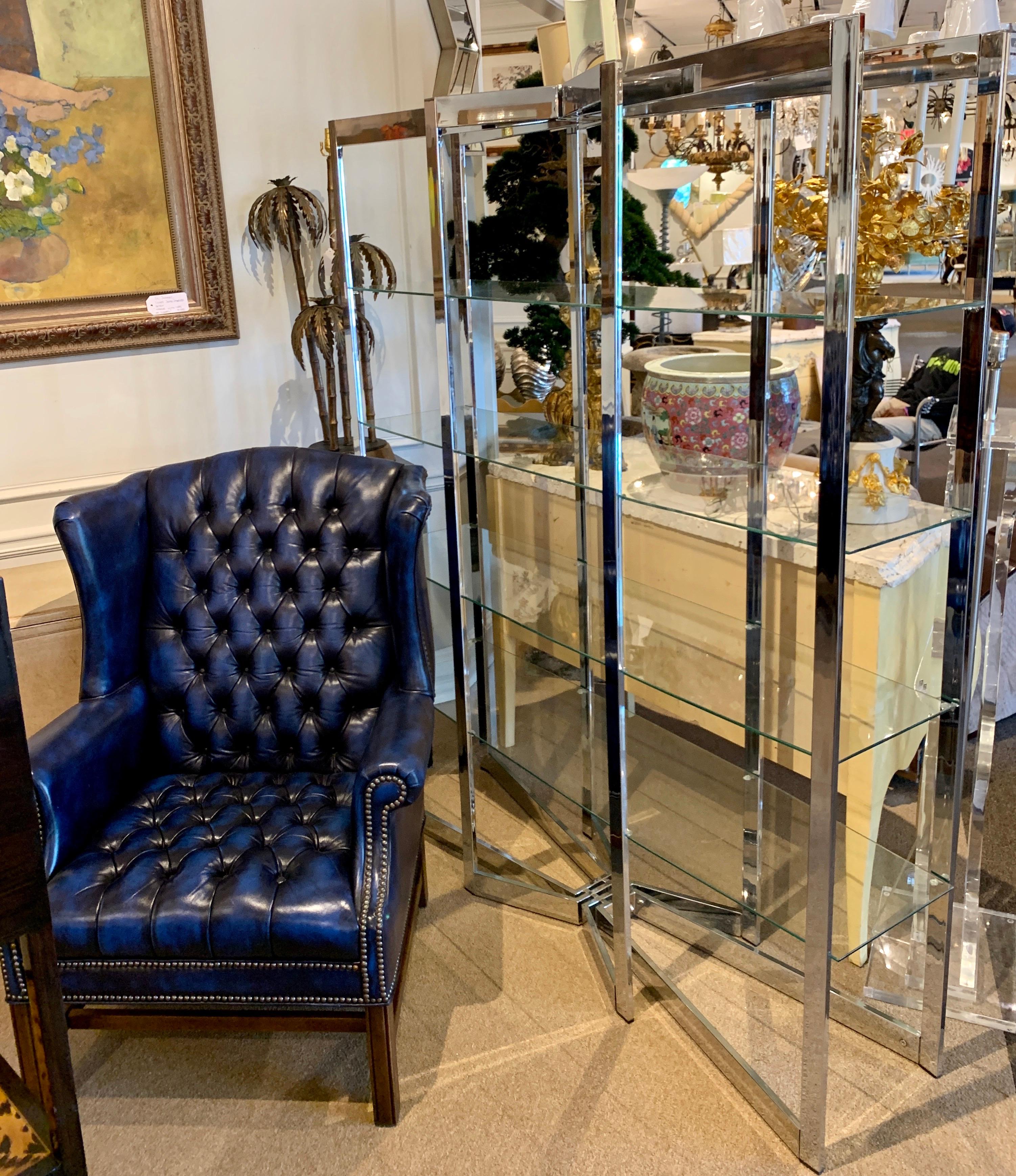 Midcentury Chrome and Glass Elongated Étagère, in the Style of Milo Baughman For Sale 1
