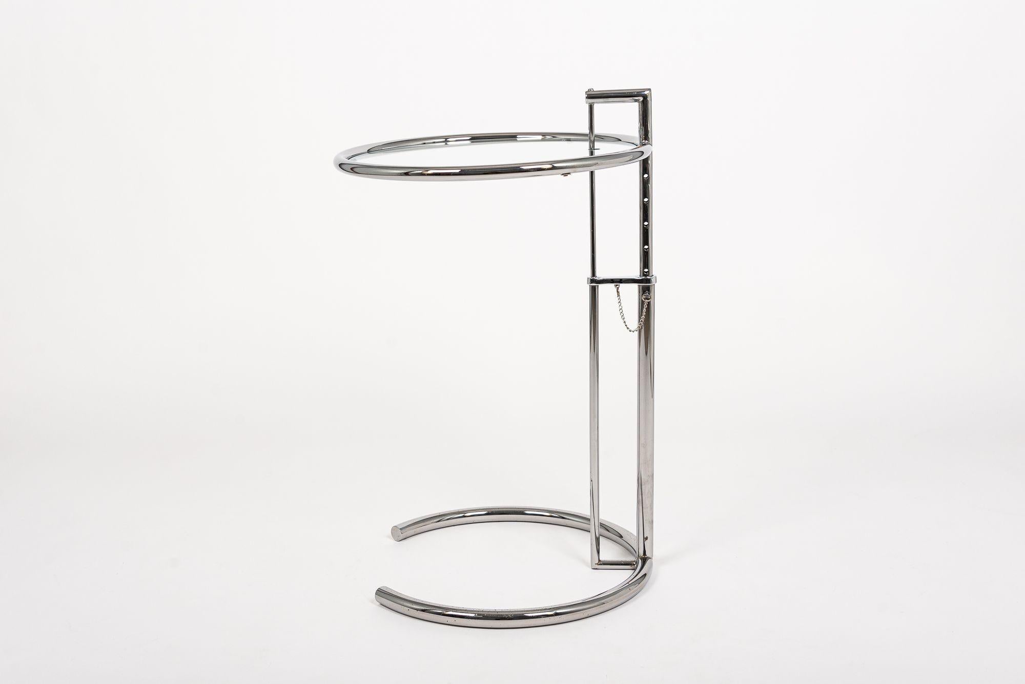 Mid Century Chrome & Glass Side Table by Eileen Gray (attr.) In Good Condition For Sale In Detroit, MI
