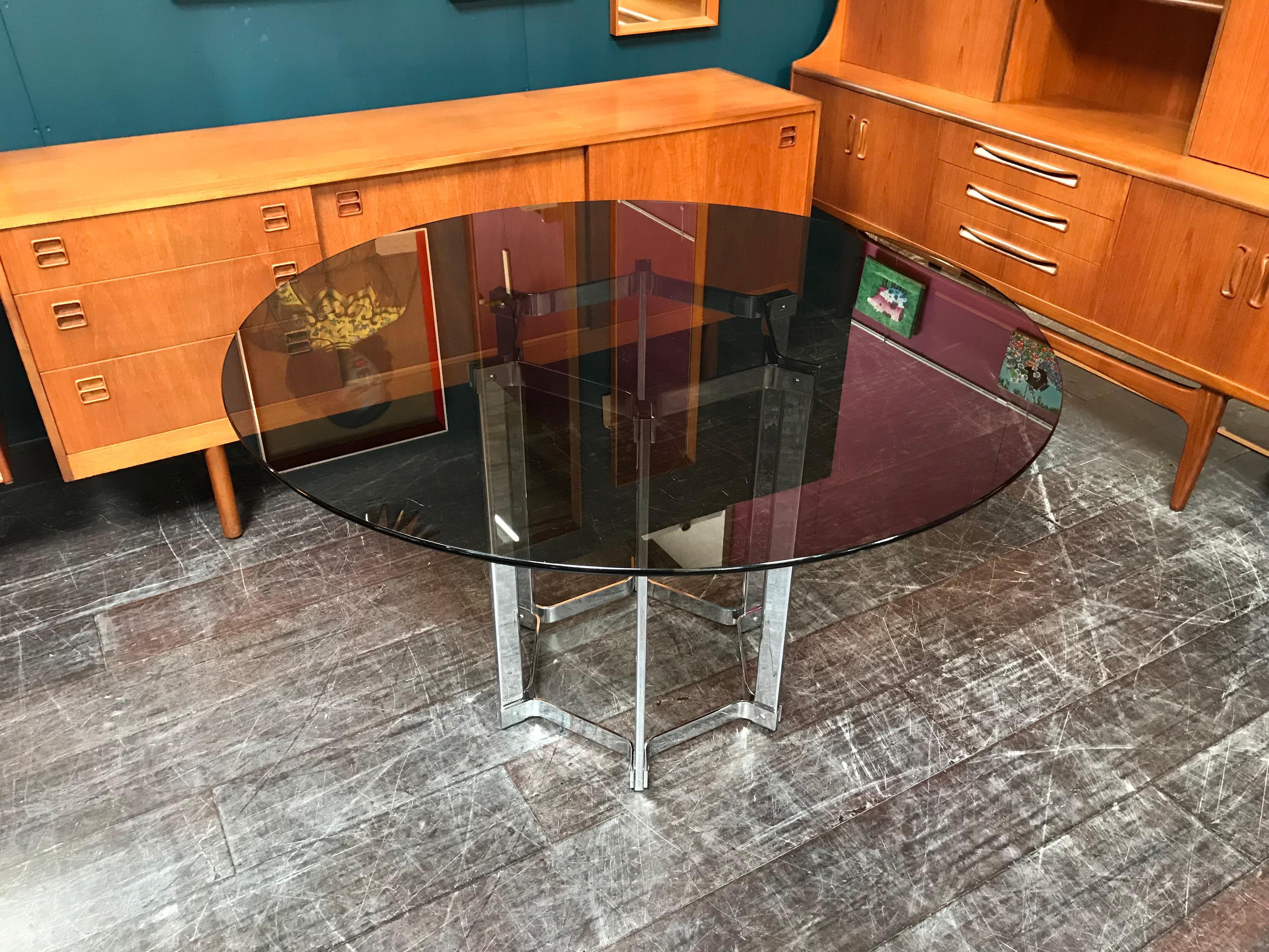 Mid Century Chrome & Glass Table by Richard Young for Merrow with 4 Chairs For Sale 3