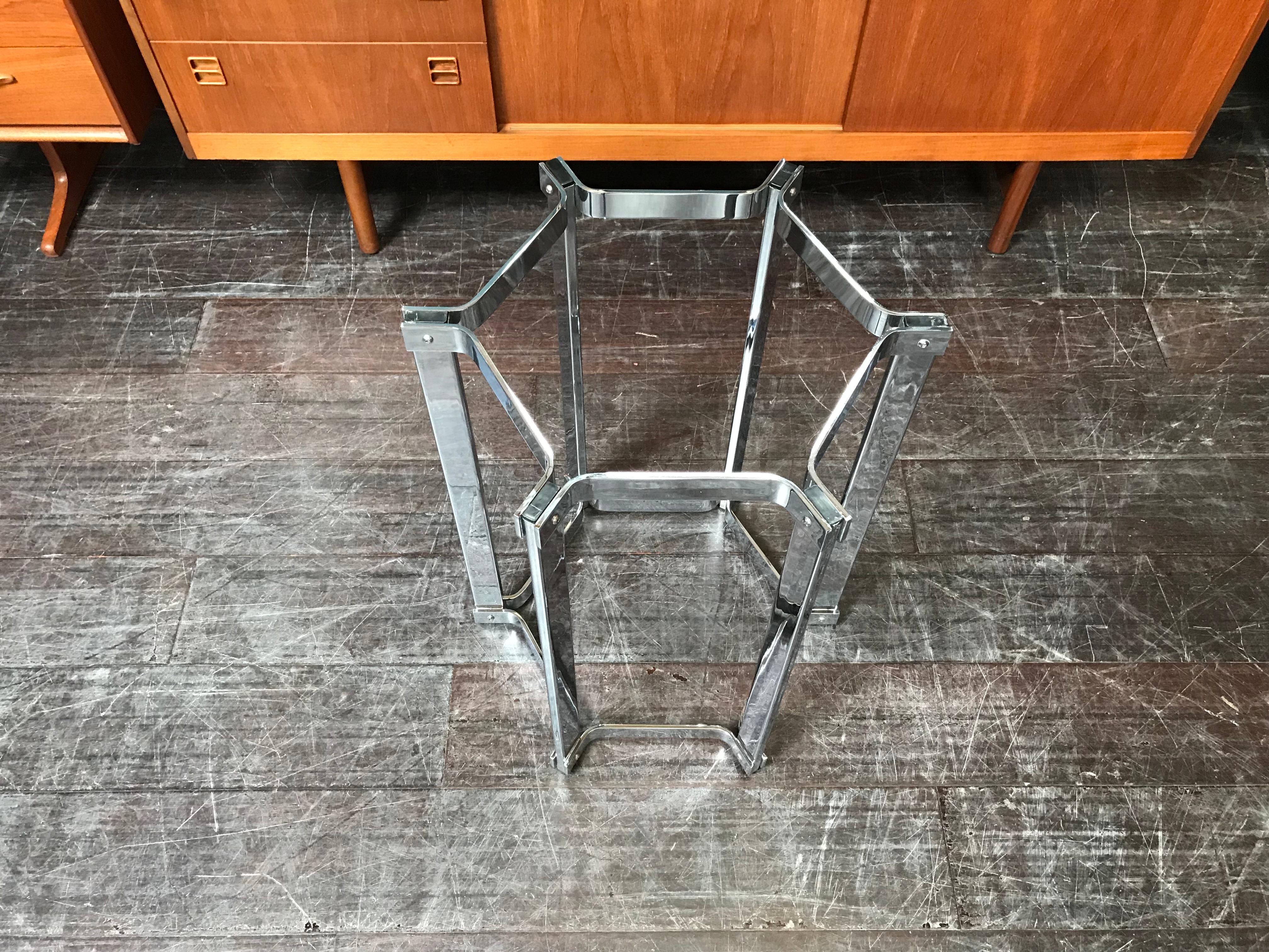 Mid Century Chrome & Glass Table by Richard Young for Merrow with 4 Chairs For Sale 6