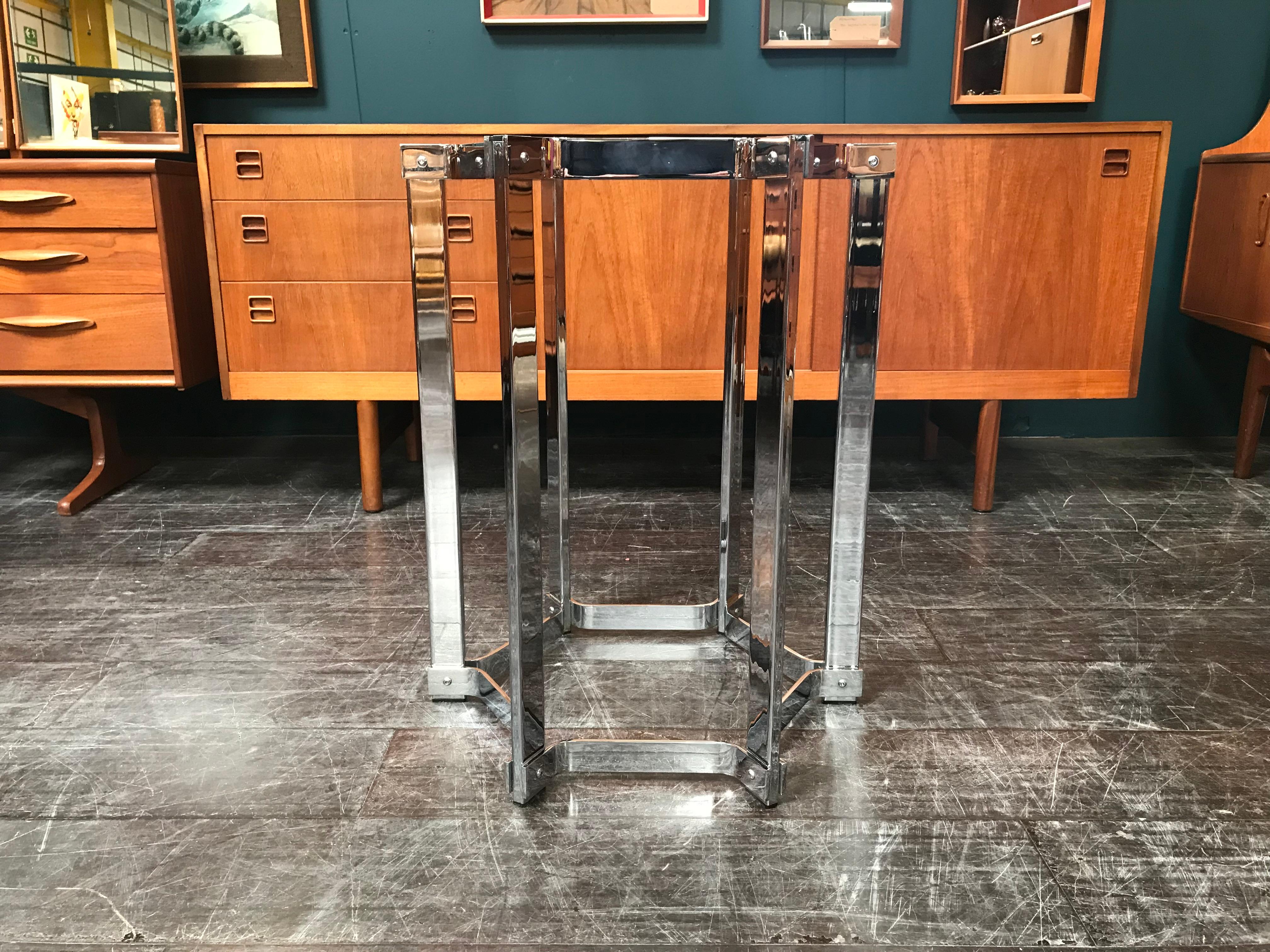 Mid Century Chrome & Glass Table by Richard Young for Merrow with 4 Chairs For Sale 7