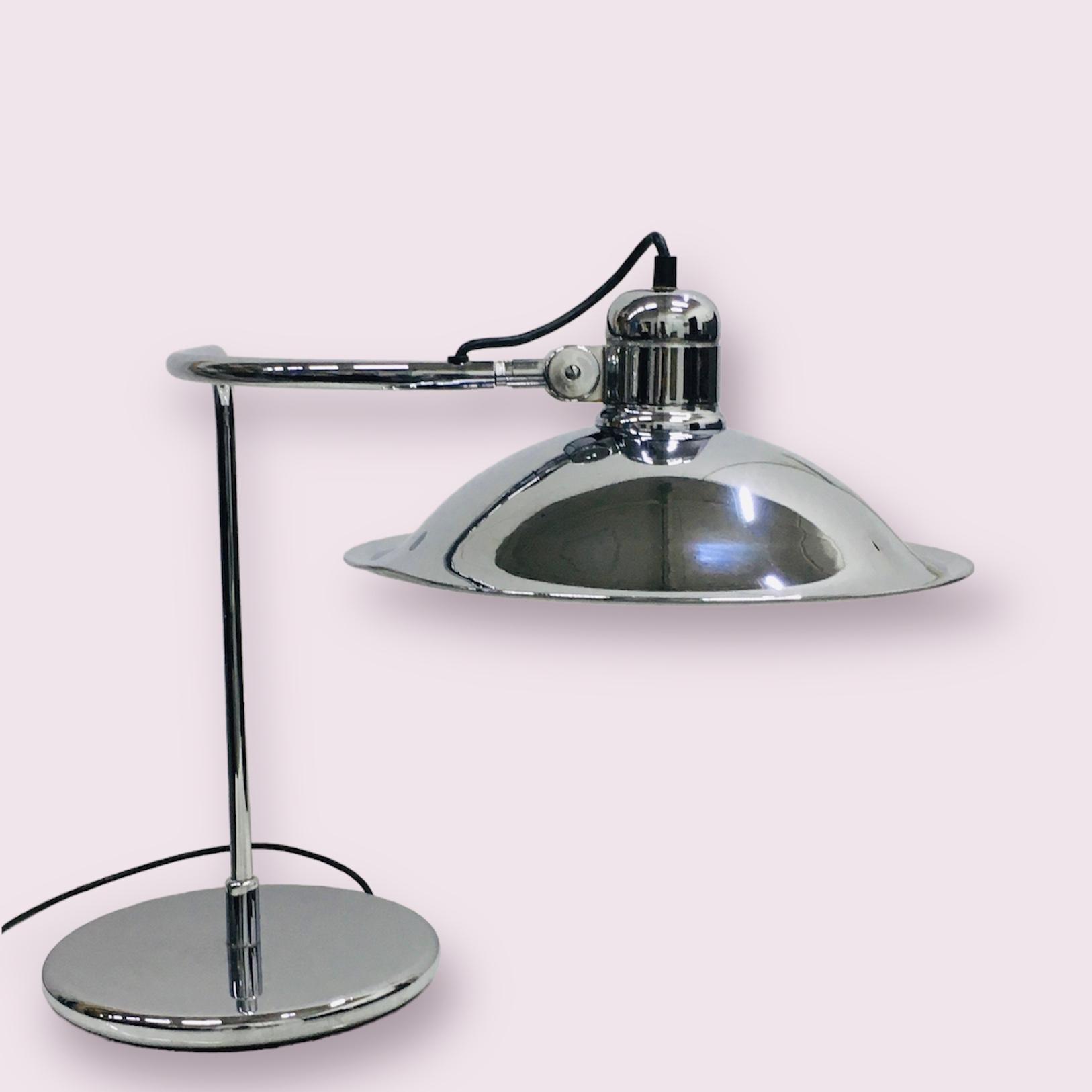 Mid-Century Chrome Plated Industrial Swing Arm Table Lamp 1960s For Sale 1