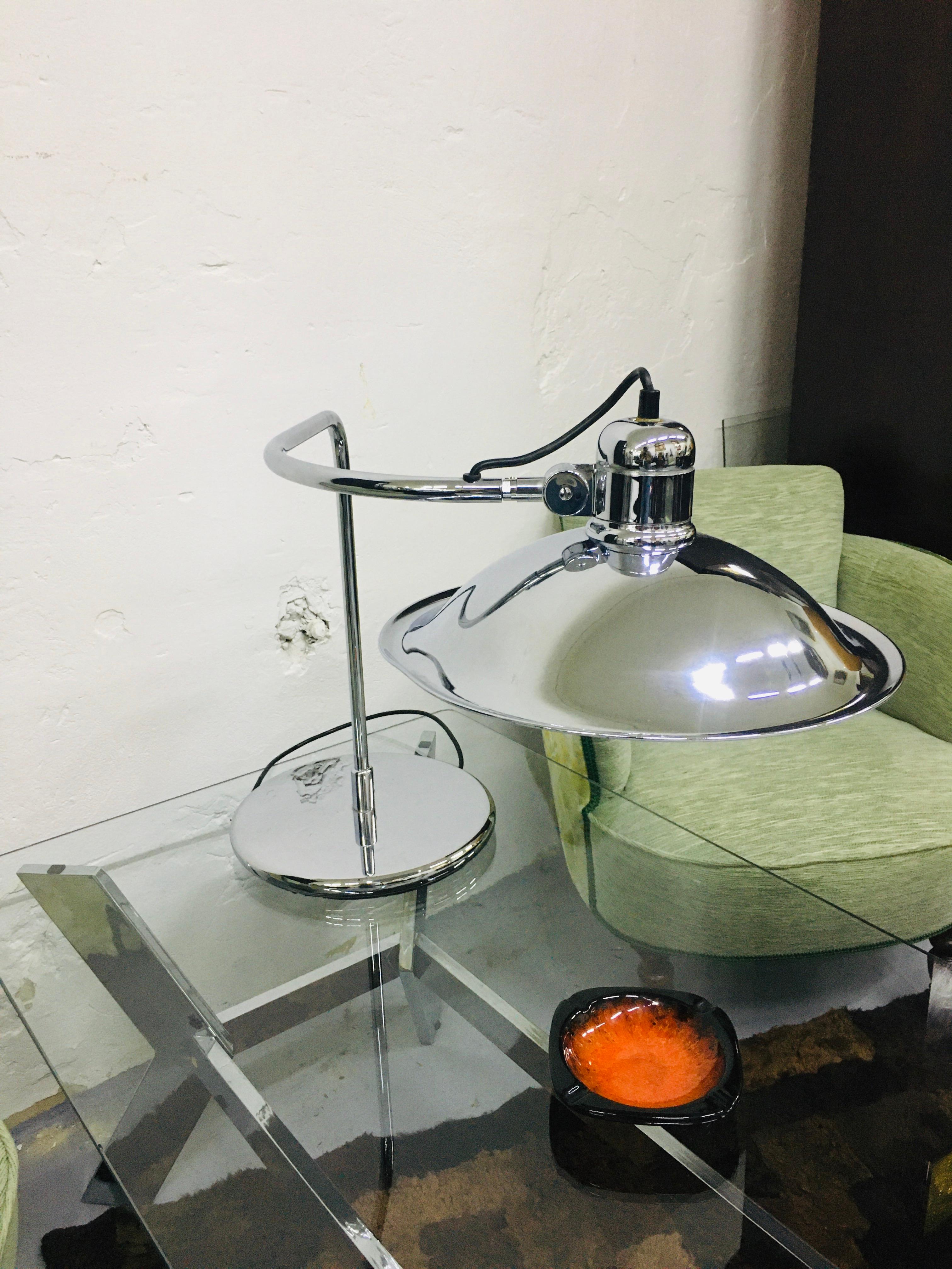 Mid-Century Chrome Plated Industrial Swing Arm Table Lamp 1960s For Sale 2