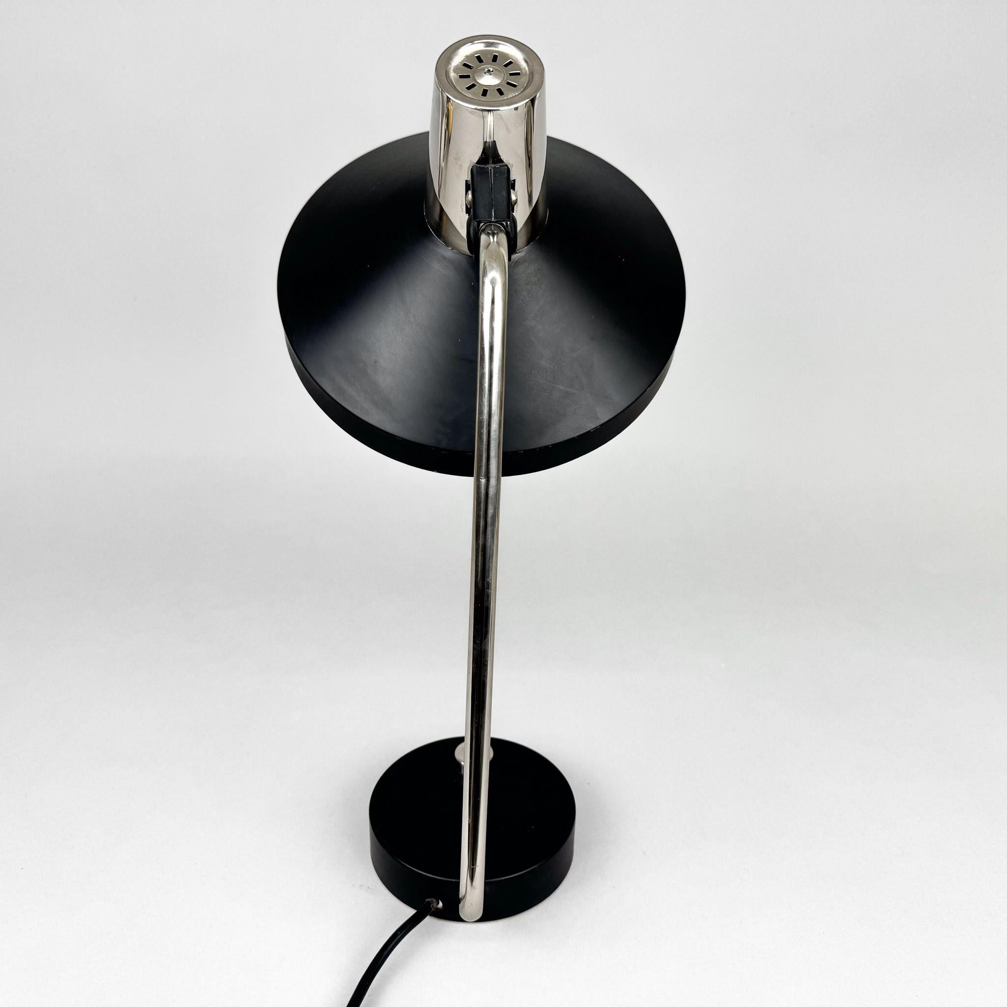 Lámpara de mesa regulable de cromo y metal de mediados de siglo, años 70 Metal en venta