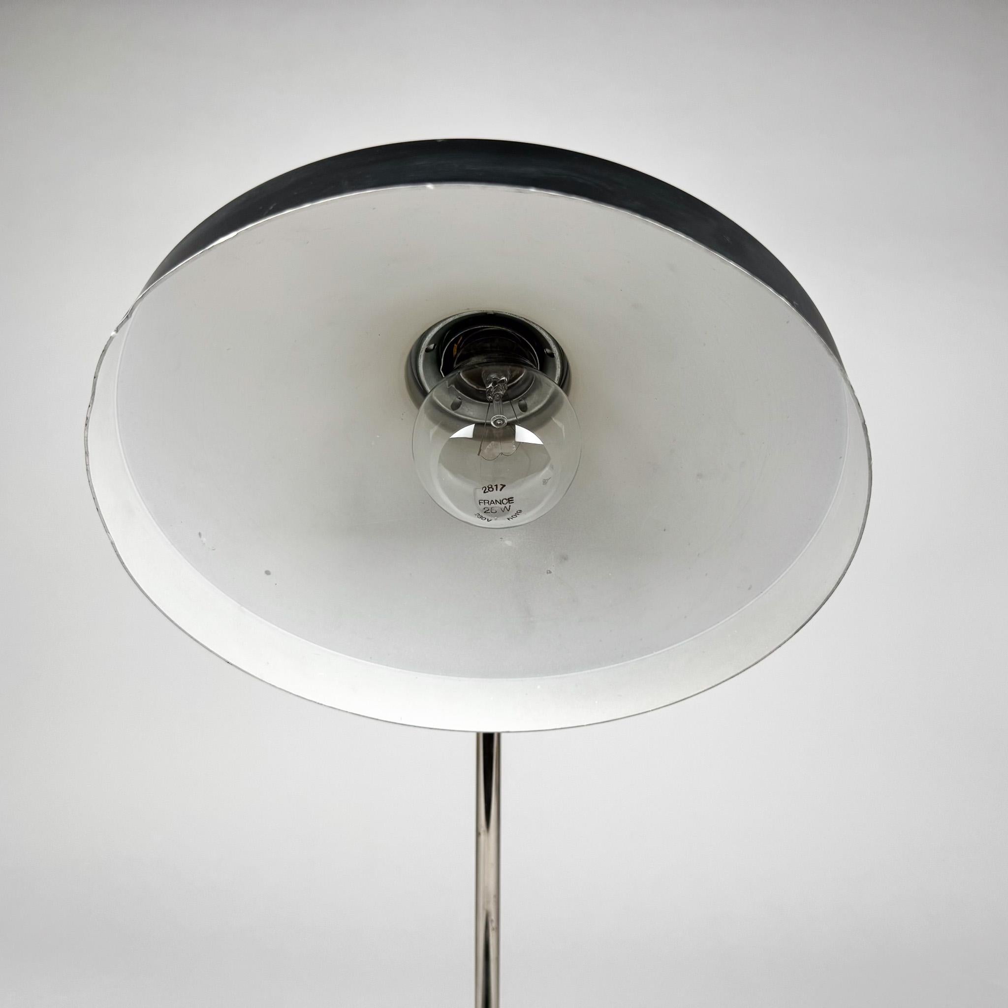 Lámpara de mesa regulable de cromo y metal de mediados de siglo, años 70 en venta 3