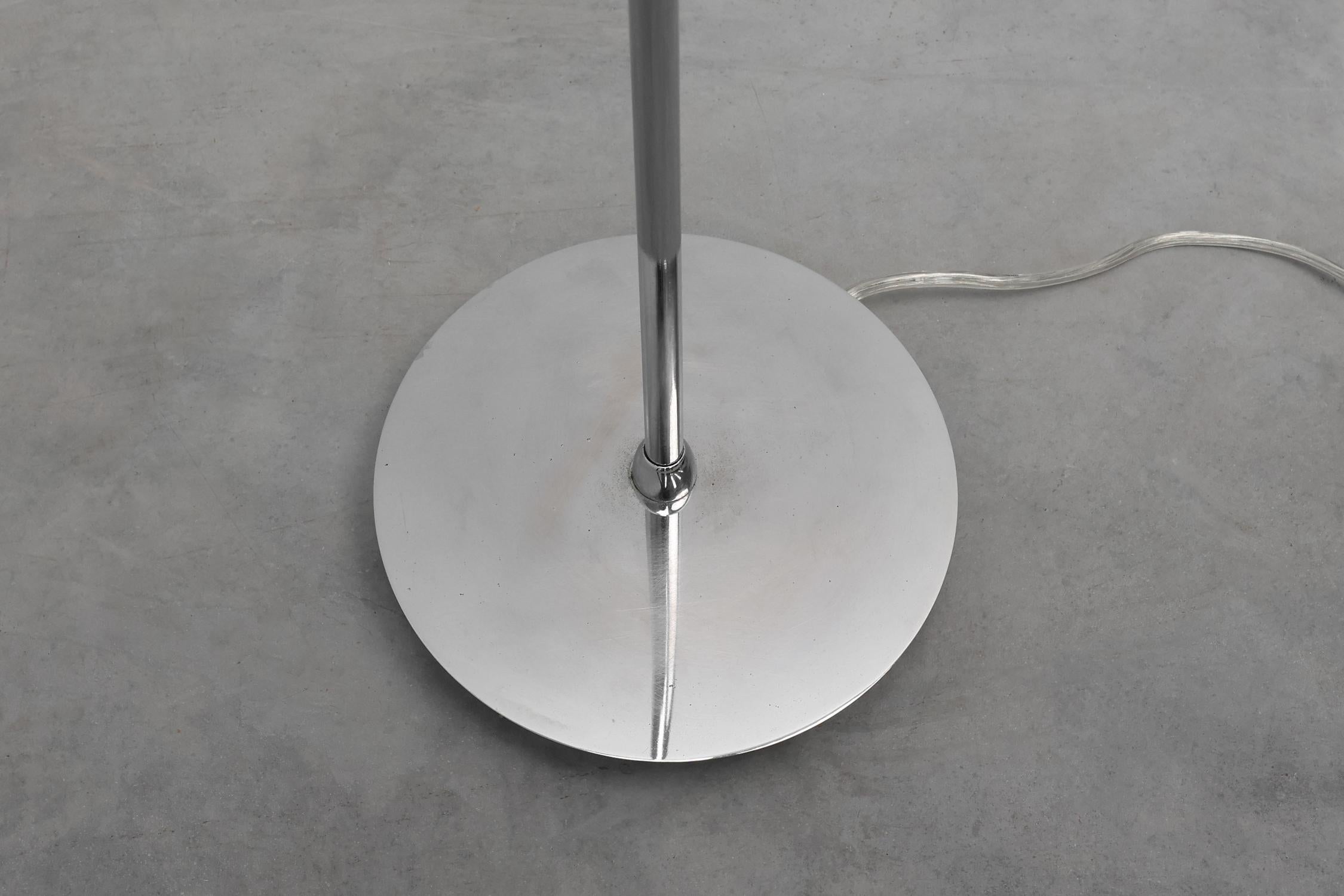 Lámpara de pie cromada de mediados de siglo de Nordlux, Dinamarca Años 70 en venta 3