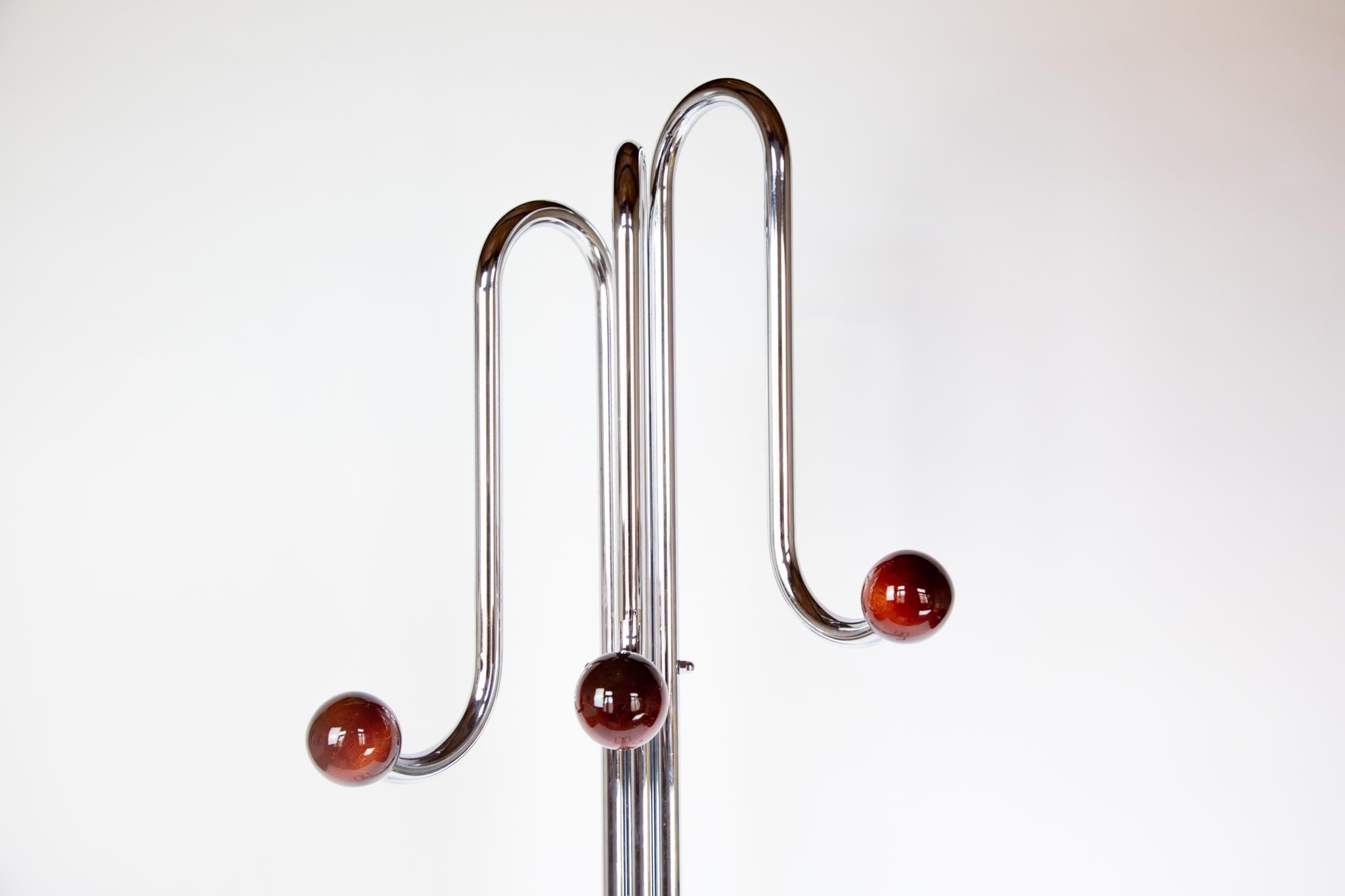 Italian Space Age XL Coat Rack, Chrome Plated, Wooden Spheres, Italy, 1970s