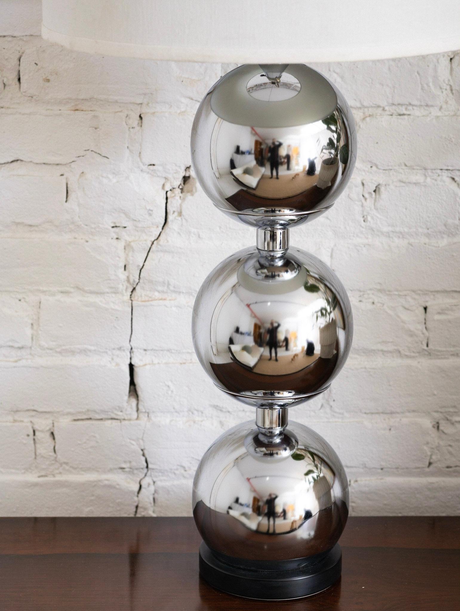 Mid-Century Modern Mid Century Chrome Stacked Sphere Table Lamp For Sale