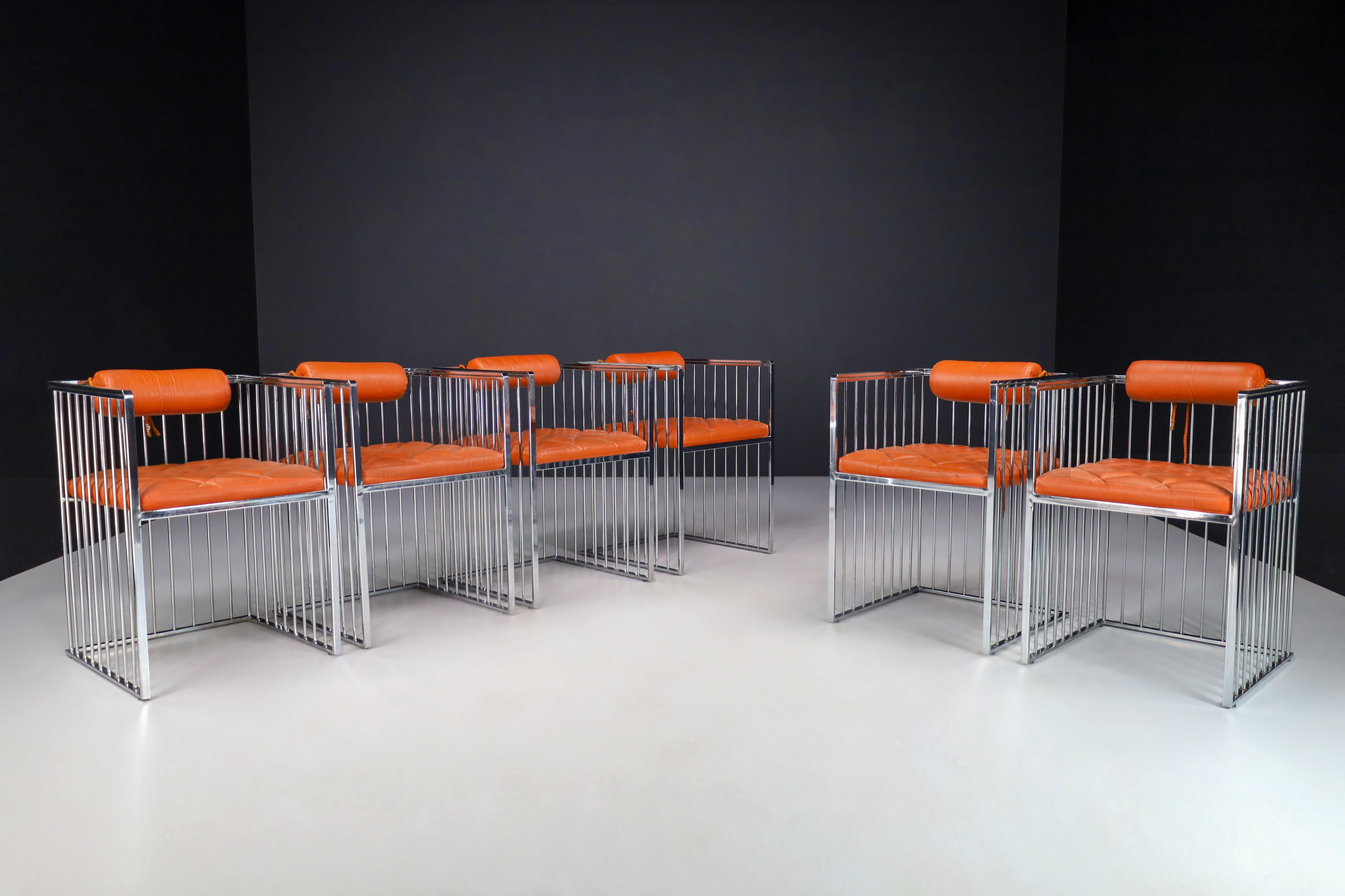 Esszimmerstühle aus Chromstahl und Leder aus der Mitte des Jahrhunderts, Italien 1970er Jahre

Dieses schöne Set aus sechs Esszimmerstühlen wurde in den 1970er Jahren in Italien entworfen und hergestellt. Dem Designer Willy Rizzo wird zugeschrieben,