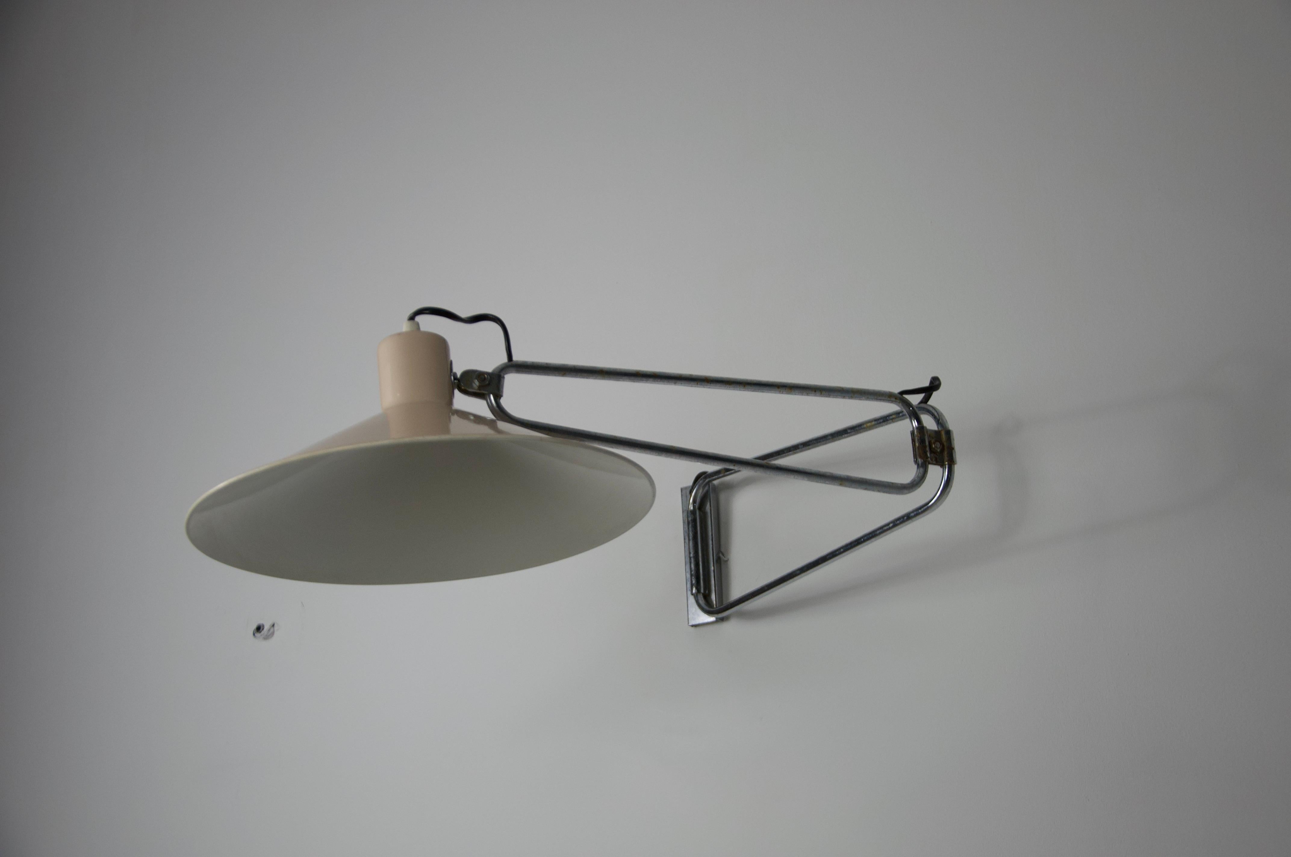 Lampada da parete a braccio oscillante in cromo di metà secolo, Francia, anni '50 in vendita 4