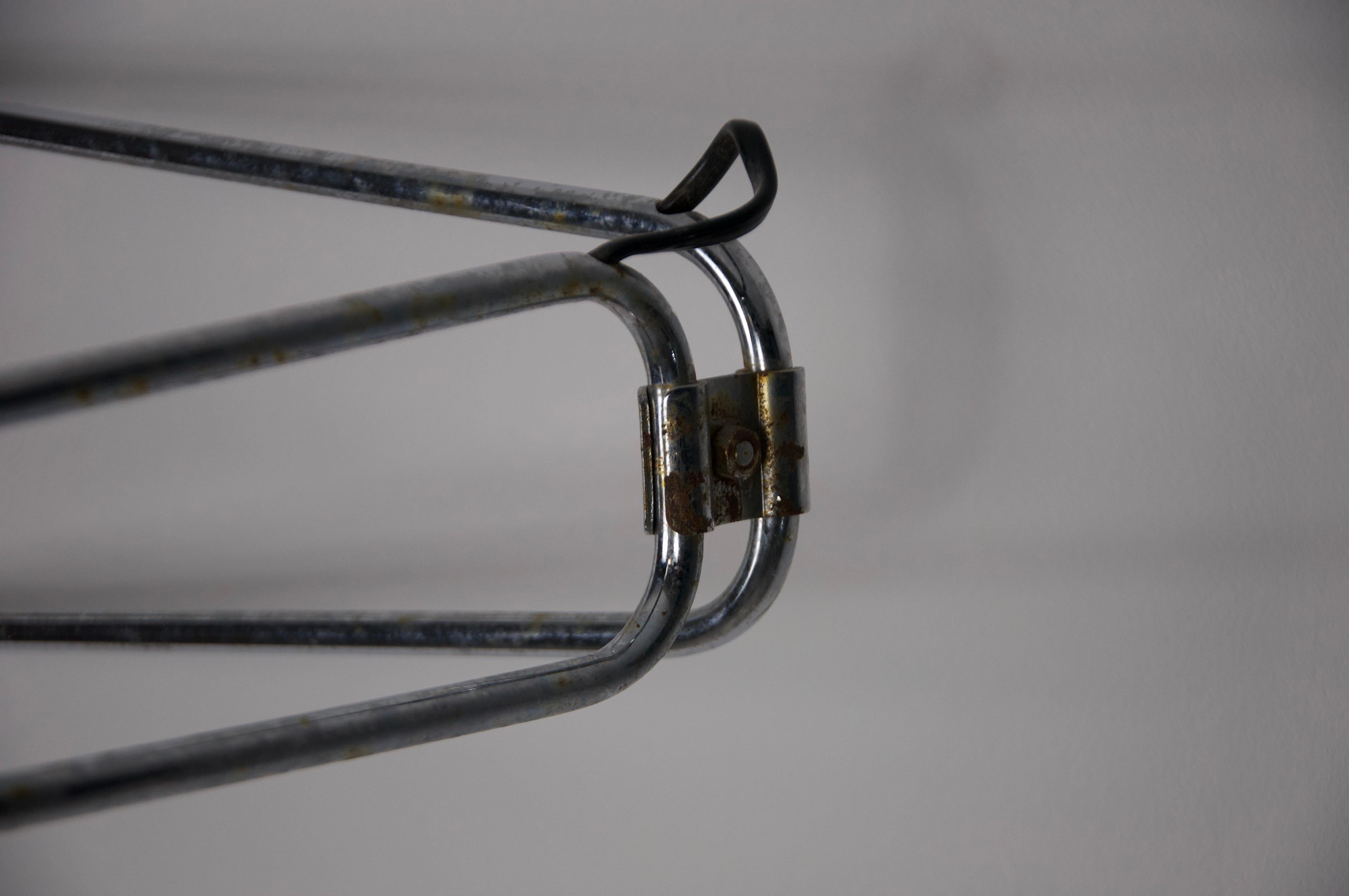 Lampada da parete a braccio oscillante in cromo di metà secolo, Francia, anni '50 in vendita 7