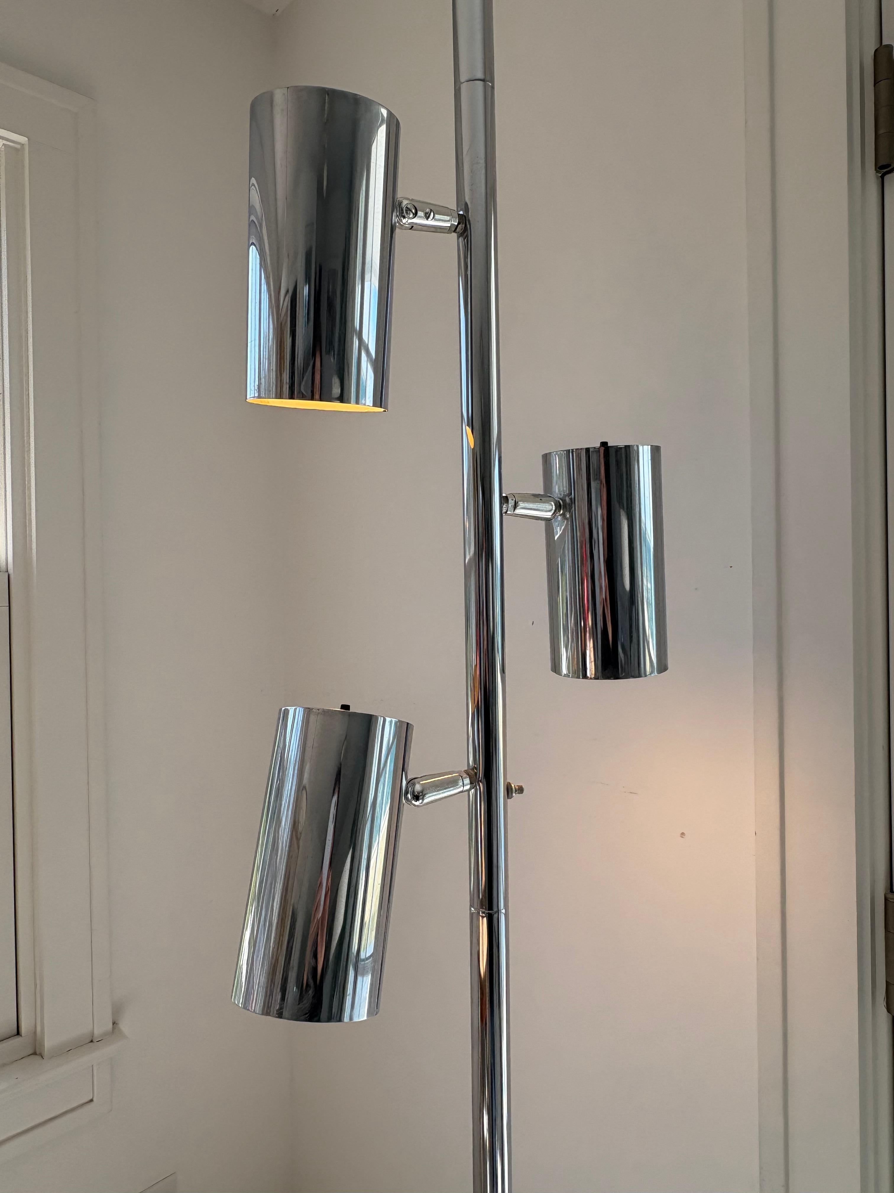 Mid Century Chrome Tension Pole Floor Lamp with 3 Chrome Cylinder Shades 4