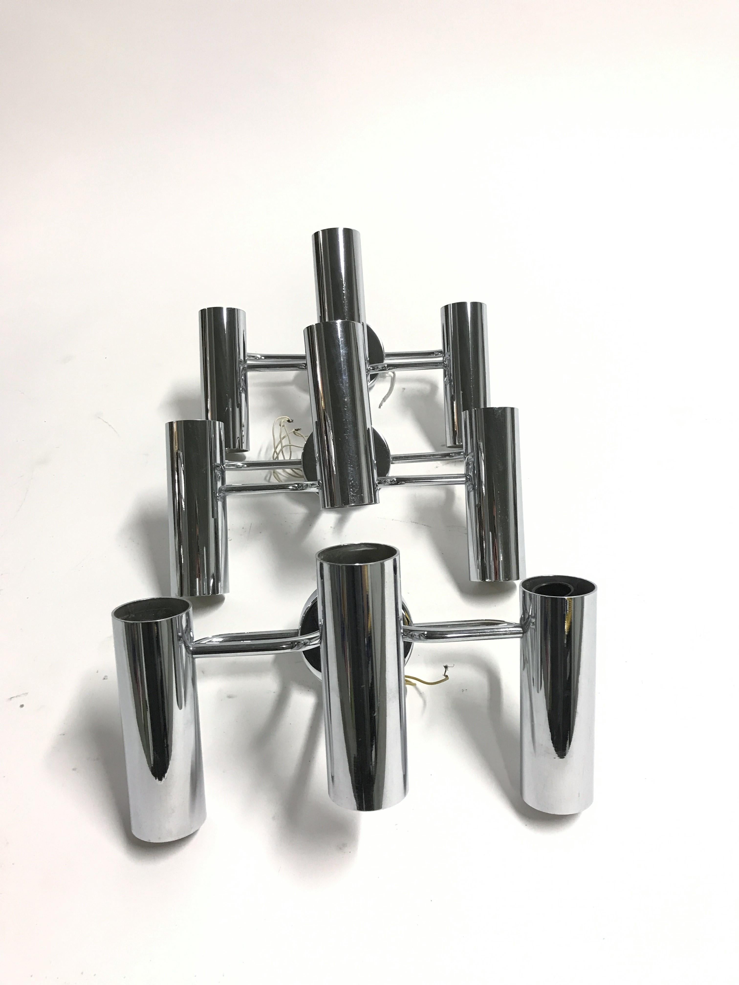 Vintage chrome 3 lightpoint wall lights designed by Gaetano Sciolari for Boulanger.

The lights are in very good condition and fit in perfectly with moderns day interiors.

Perfect shiny chrome.

1970s - Italy 

Tested and ready for use. The