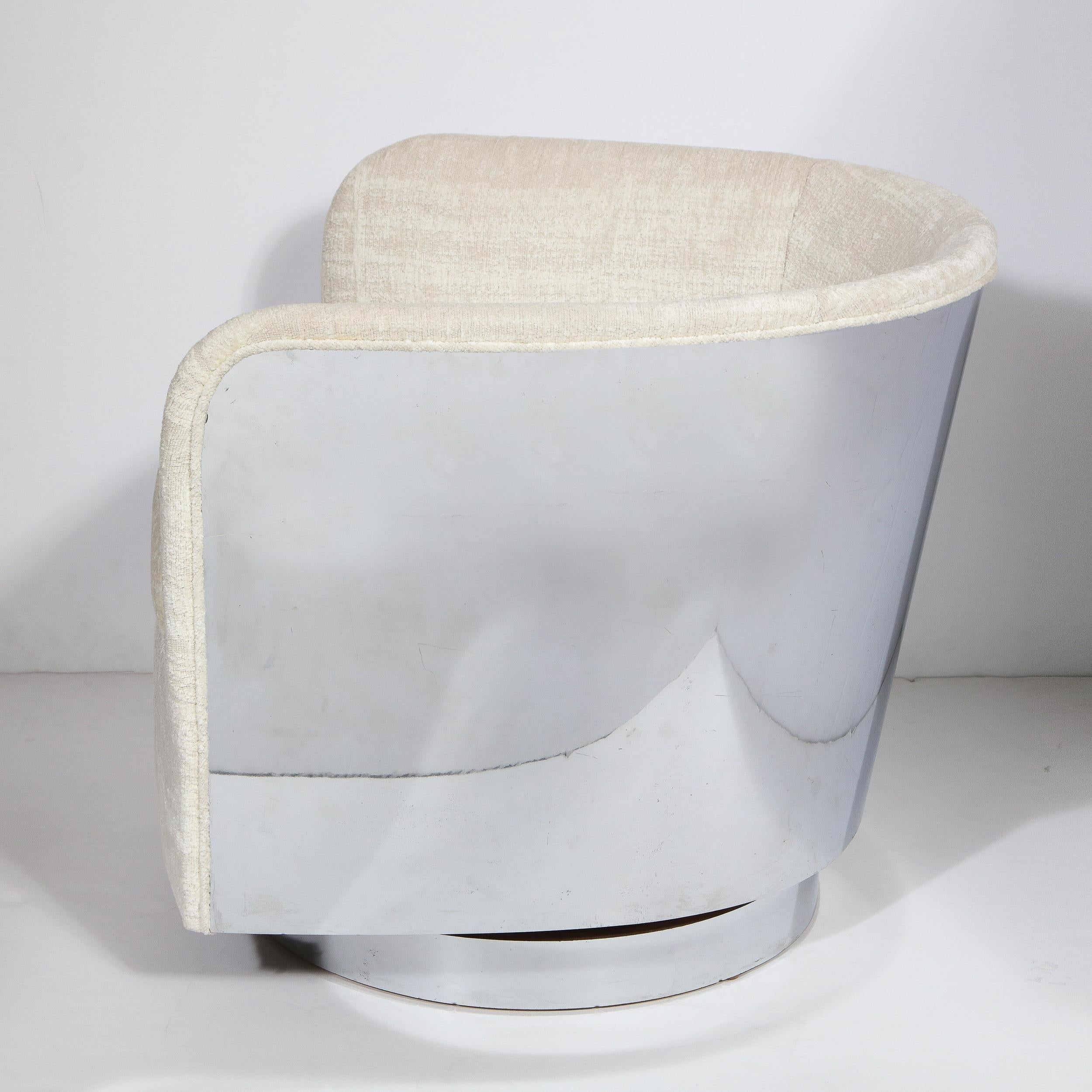 North American Midcentury Chrome Wrapped Swivel Club Chair in Cream Boucle by Milo Baughman