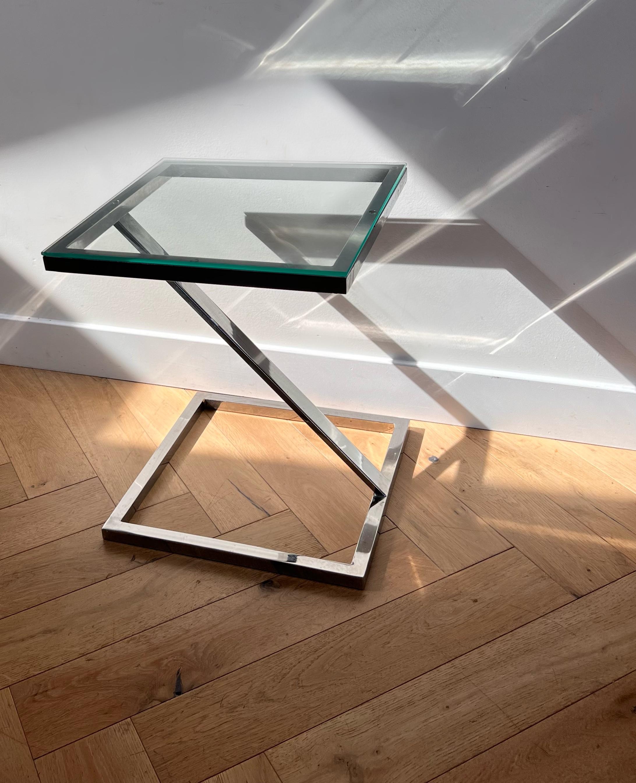 Mid-Century Chrome Zigzag Side Table, circa 1970 For Sale 1