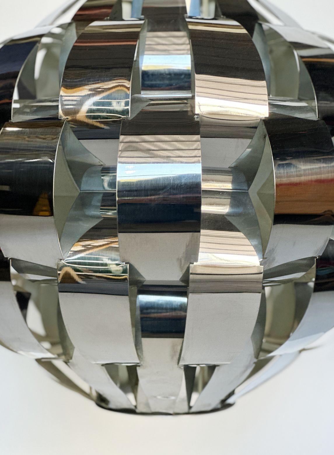 Mid-Century Chromed Metal Woven Ribbon Chandelier by Max Sauze for Lightolier In Good Condition For Sale In Los Angeles, CA