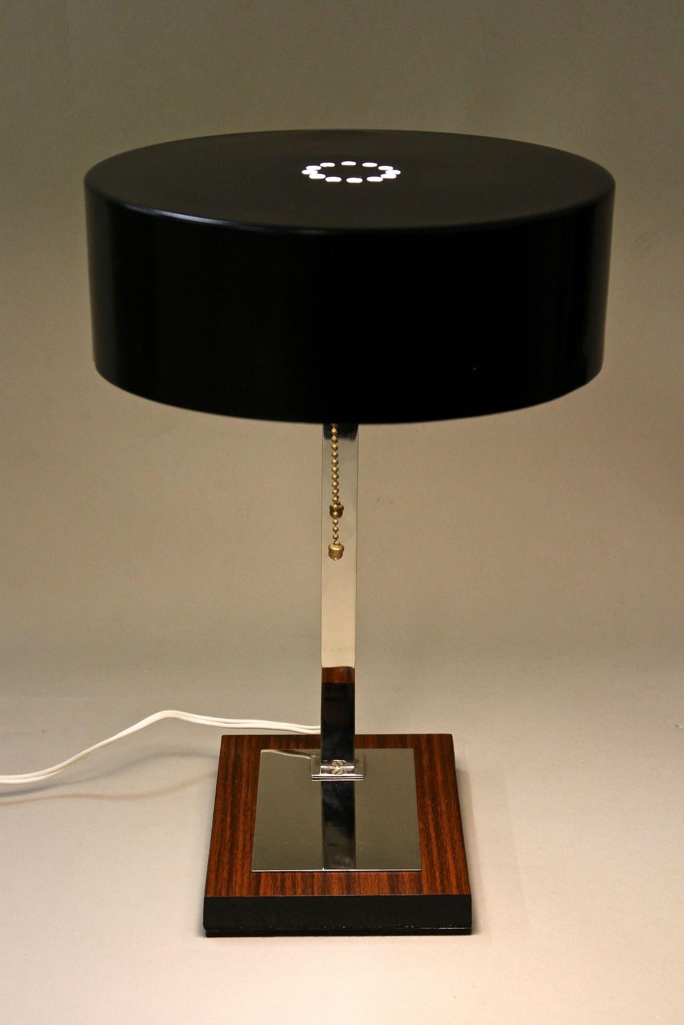 Mid-Century Chromed Table Lamp with Black Metal Lamp Shade, Austria, circa 1950 For Sale 9