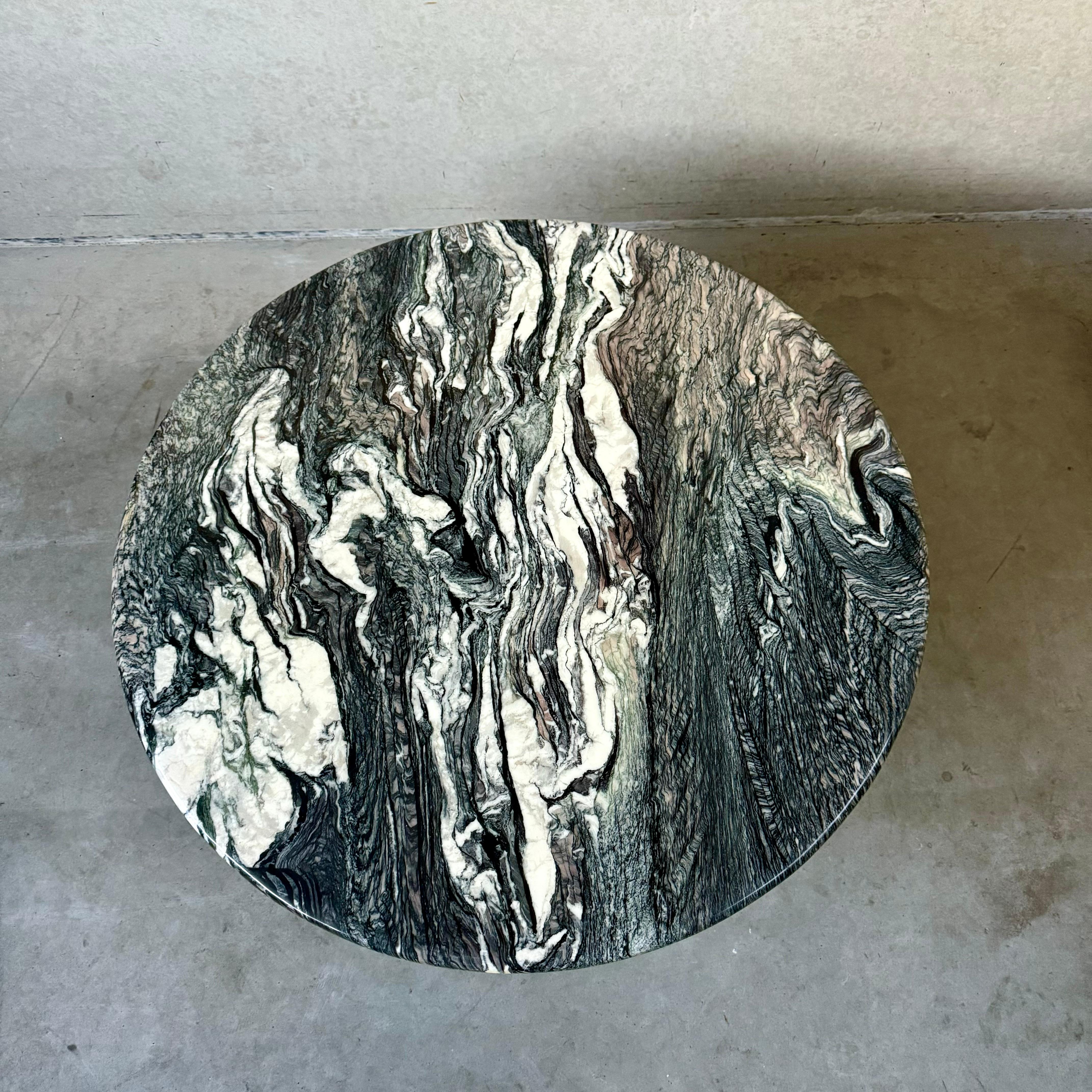 Table basse ronde en marbre Cipollino du milieu du siècle en vente 5