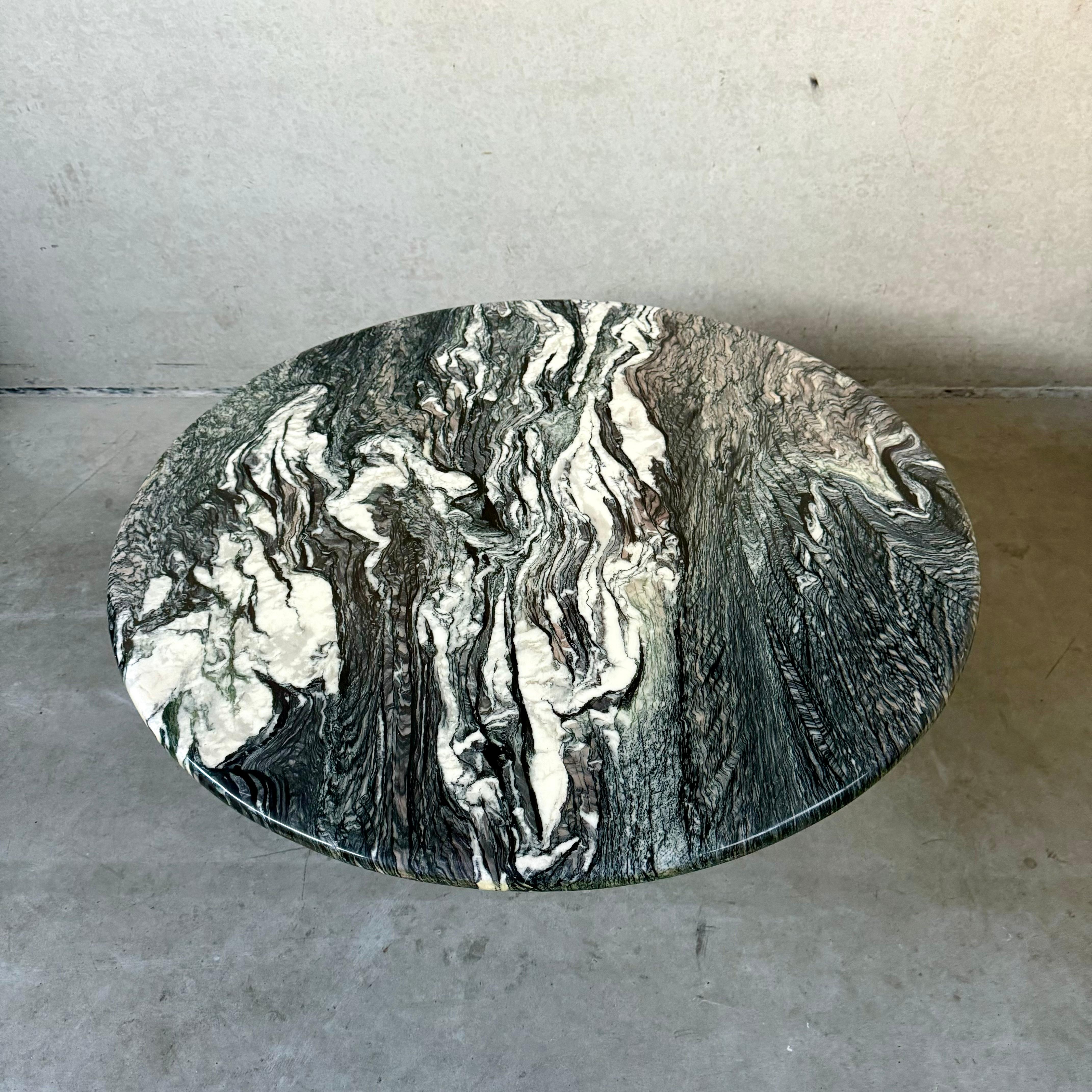 Table basse ronde en marbre Cipollino du milieu du siècle en vente 6