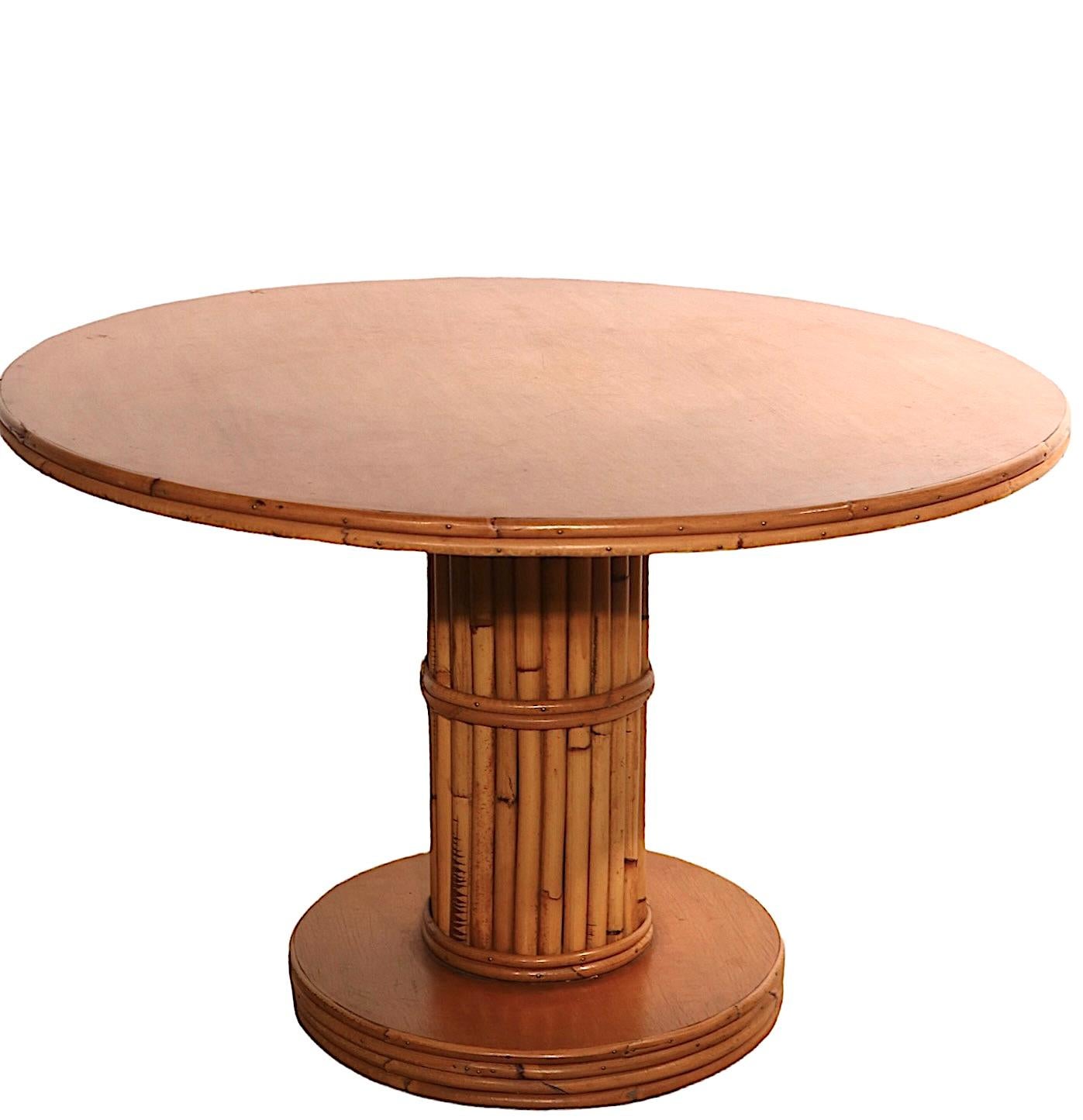 Table basse circulaire en bambou du milieu du siècle dernier par Ficks Reed en vente 4