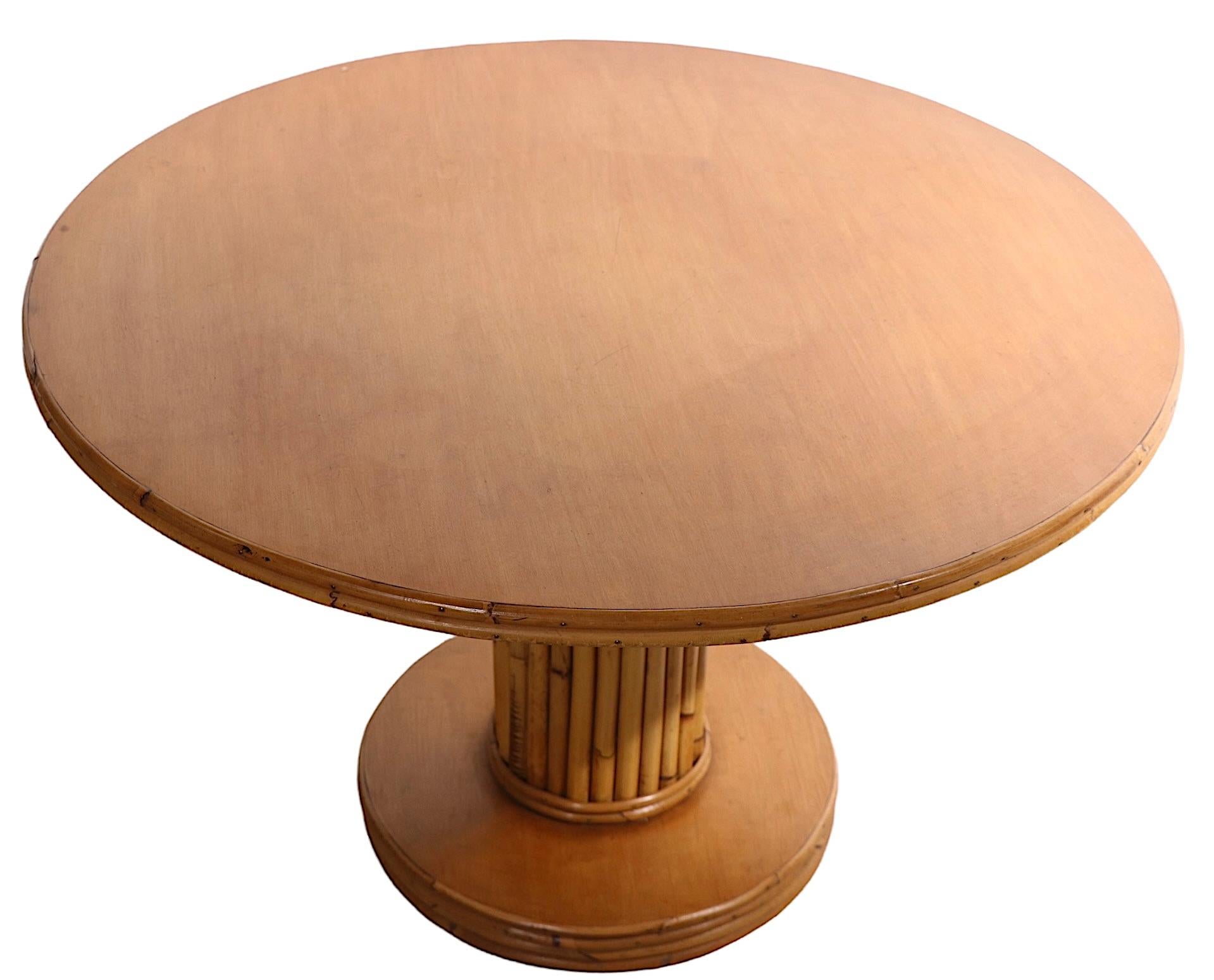 Table basse circulaire en bambou du milieu du siècle dernier par Ficks Reed en vente 2