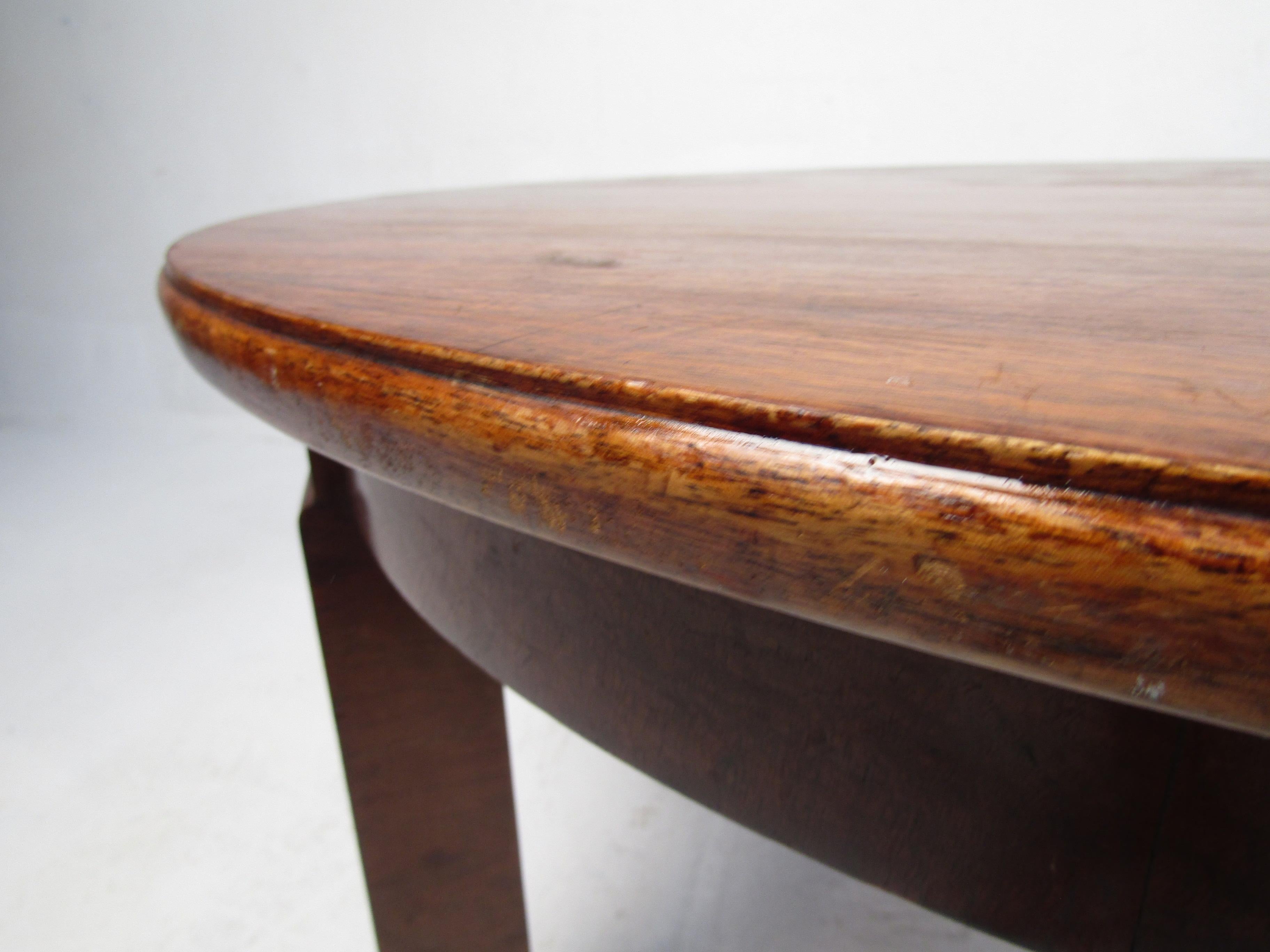 Mid-Century Circular Coffee Table For Sale 4