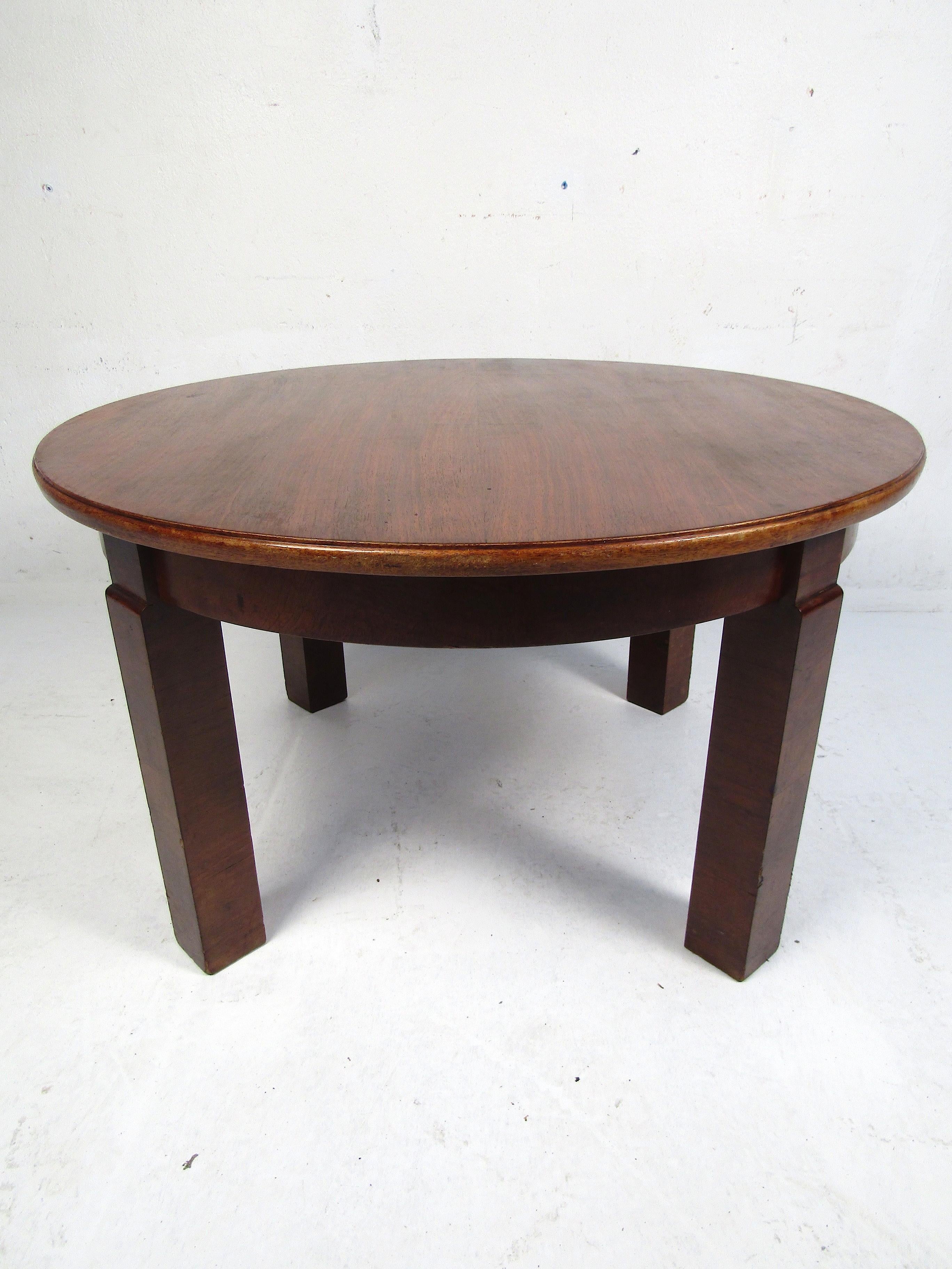 Mid-Century Modern Mid-Century Circular Coffee Table For Sale
