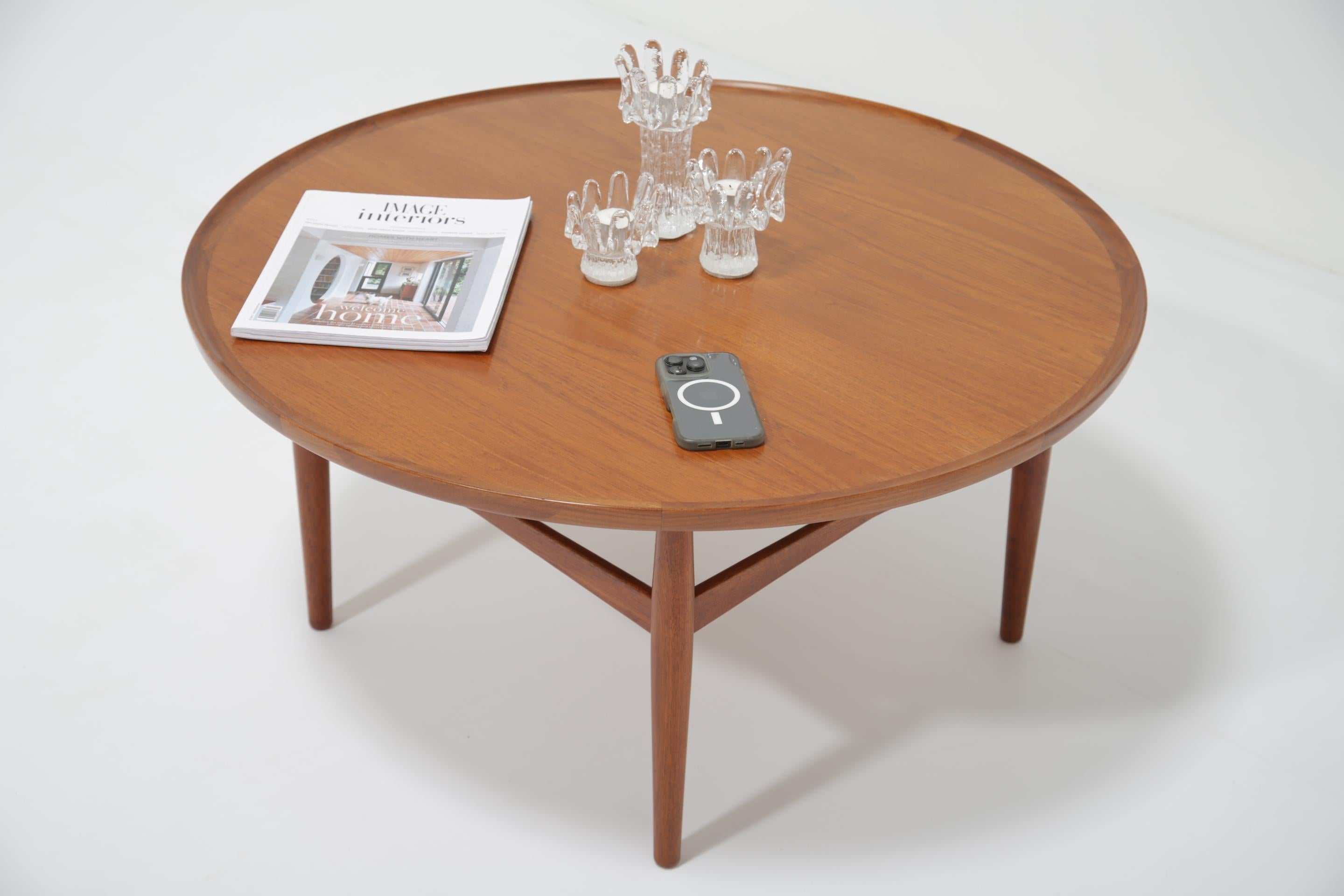20ième siècle Mid-Century Circular Round Teak Coffee Table, Denmark, 1960s en vente