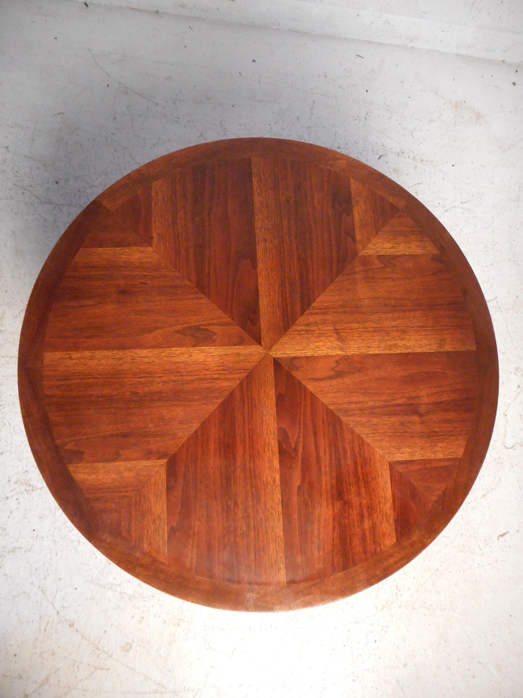 lane round end table