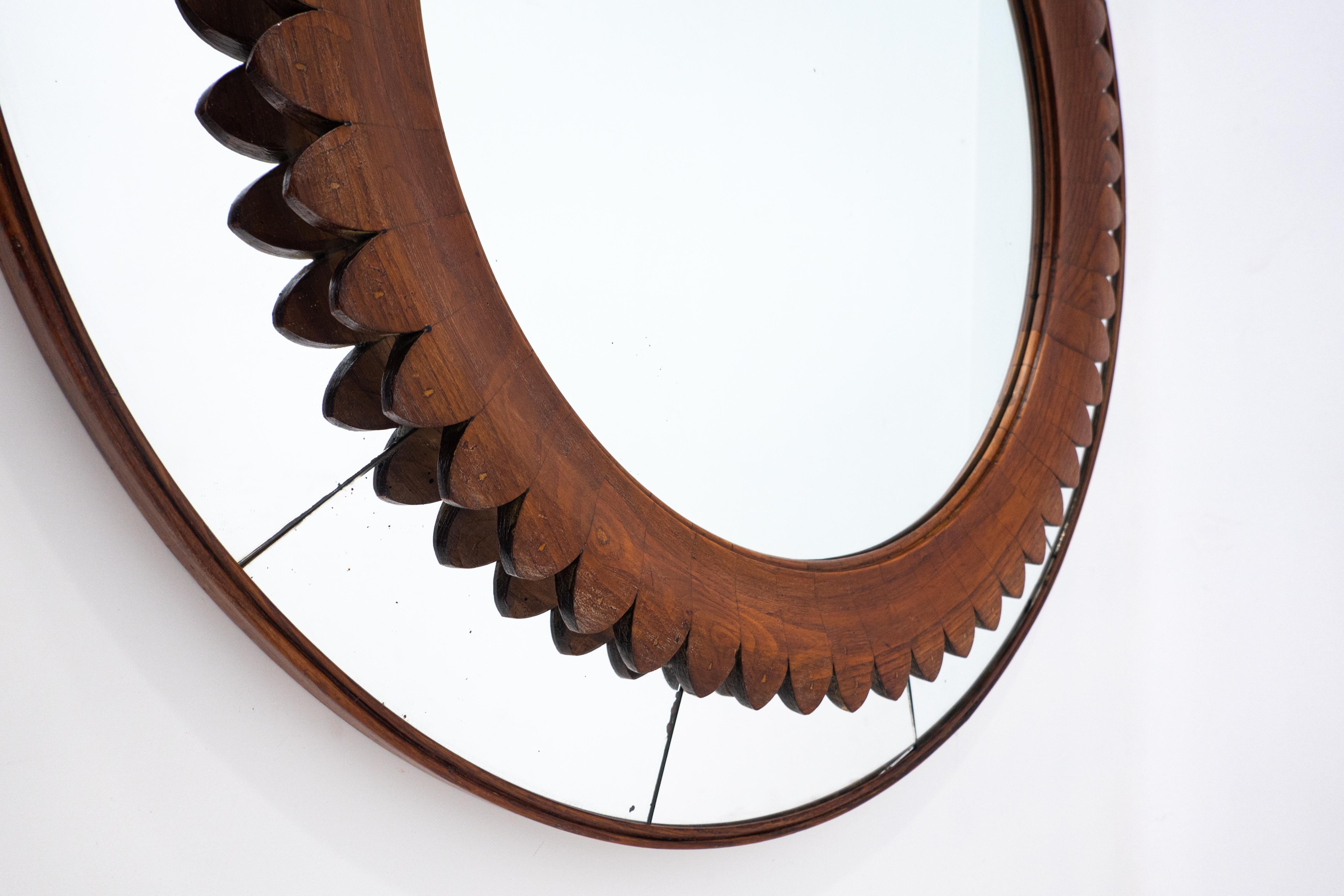Mid-Century Circular Walnut Wall Mirror by Fratelli Marelli, Italy 1950s In Good Condition In Brussels, BE