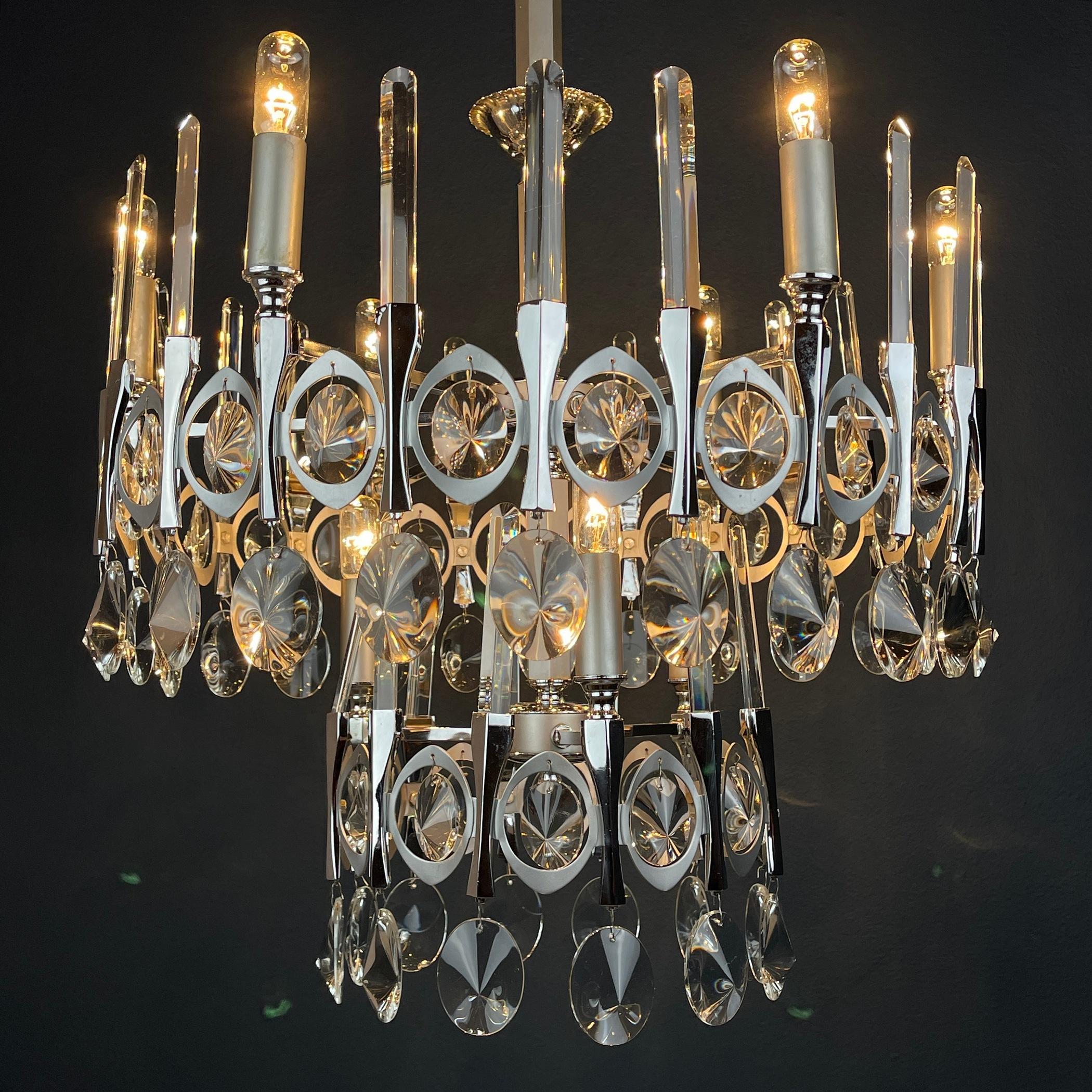 Italian Mid-century classic glass chandelier by Gaetano Sciolari Italy 1970s For Sale