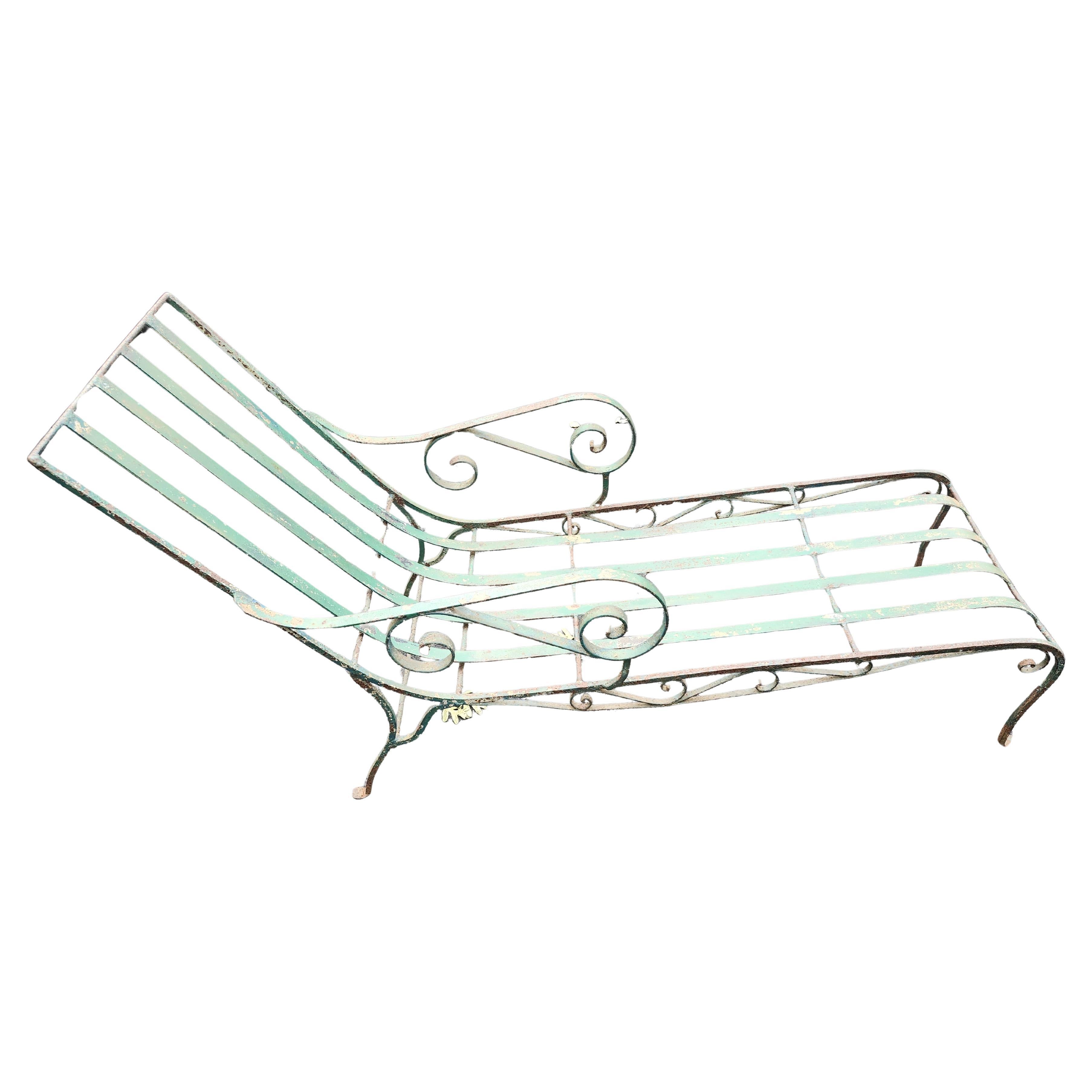 Mid Century Classic Heavy Iron Chaise Lounge von Salterini C1945 restauriert im Angebot 3