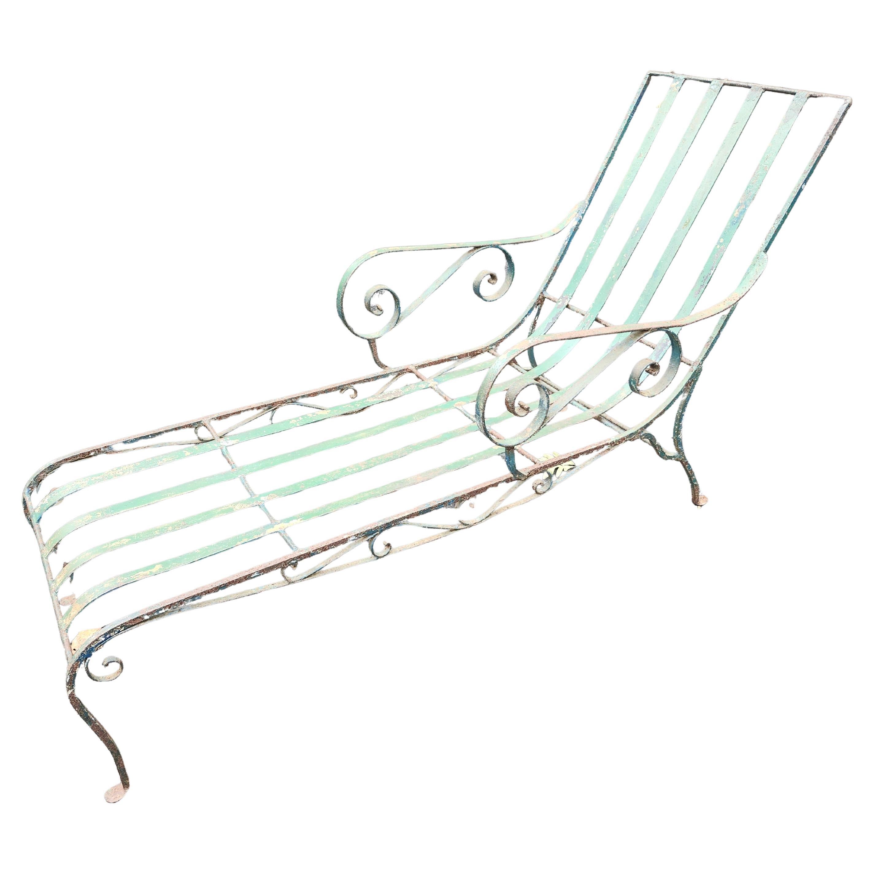 Mid Century Classic Heavy Iron Chaise Lounge von Salterini C1945 restauriert (Mitte des 20. Jahrhunderts) im Angebot