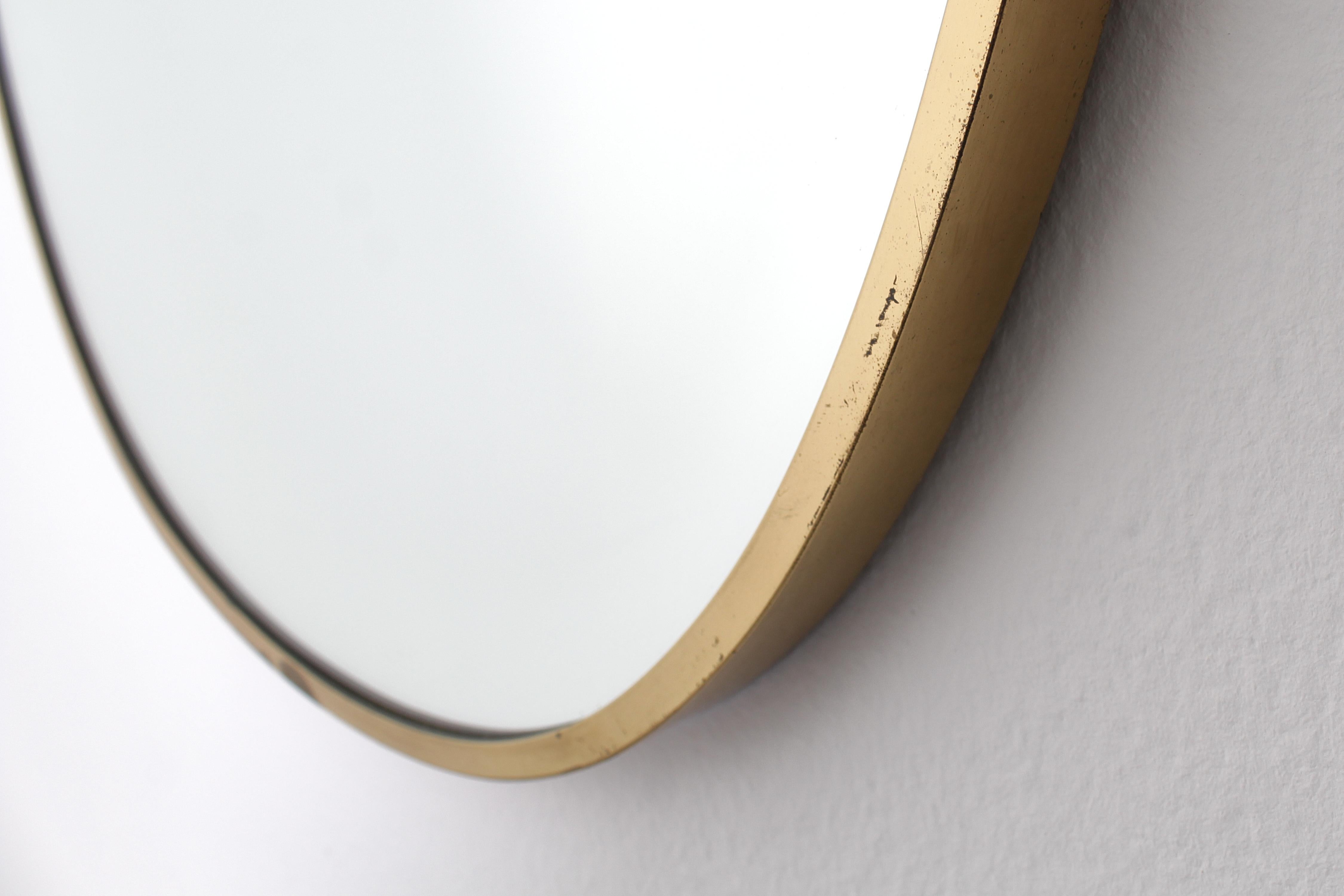 Mid-Century Classic Italian Style Wall Mirror with Golden Brass Friezes 50s For Sale 5