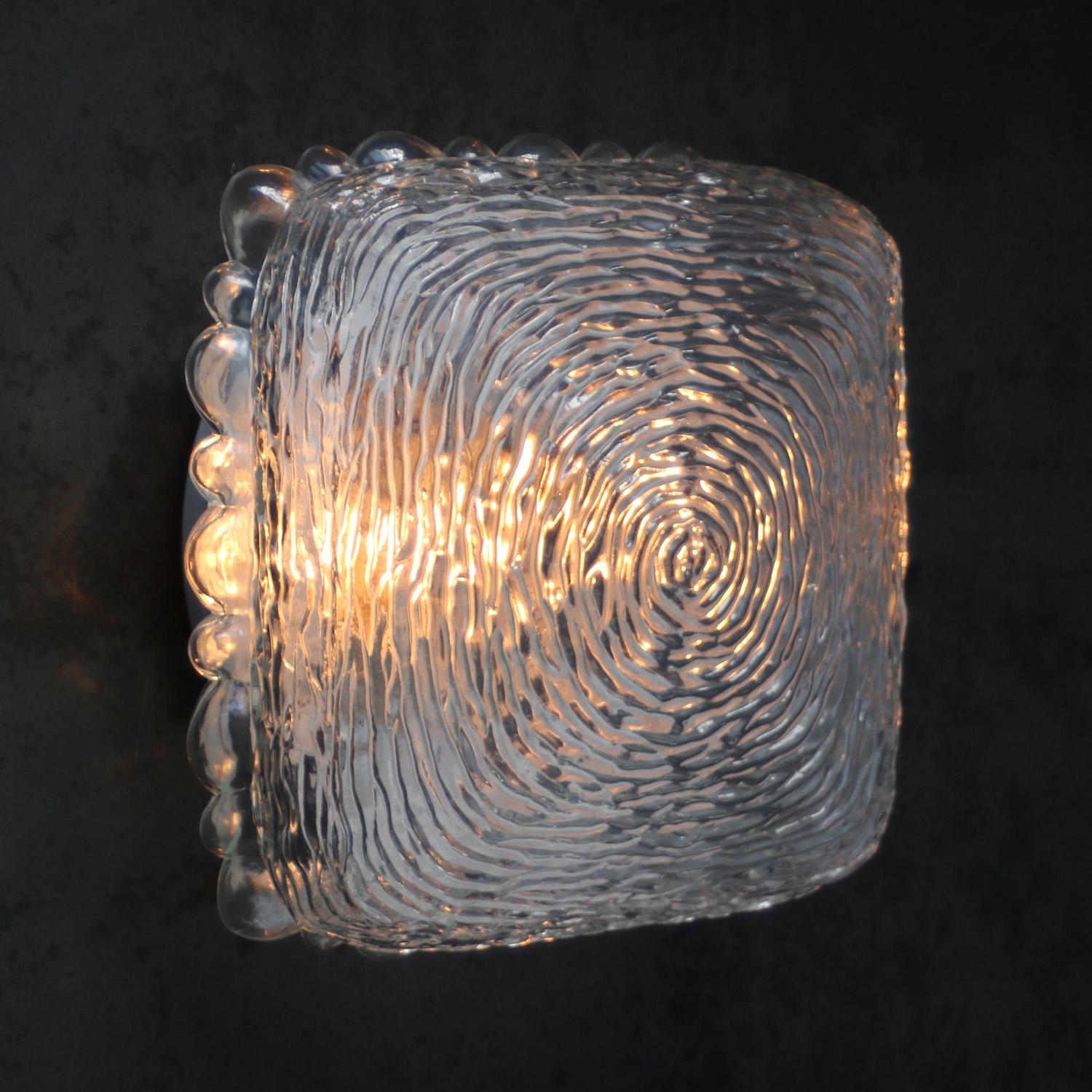 Allemand Appliques à encastrer en verre clair du milieu du siècle par Helena Tynell, Glashütte Limburg en vente